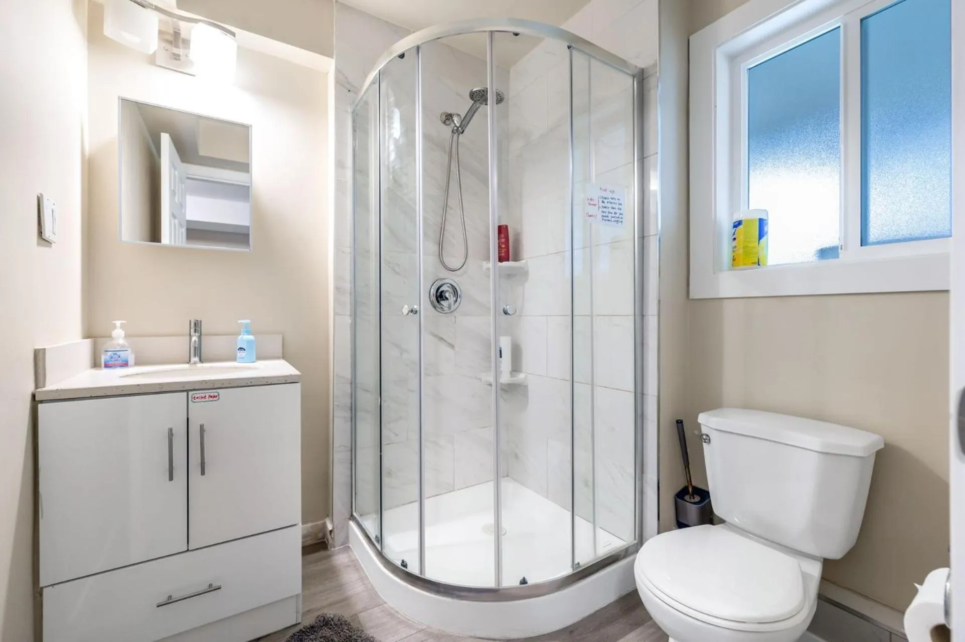 Orchid House near Vancouver YVR Airport