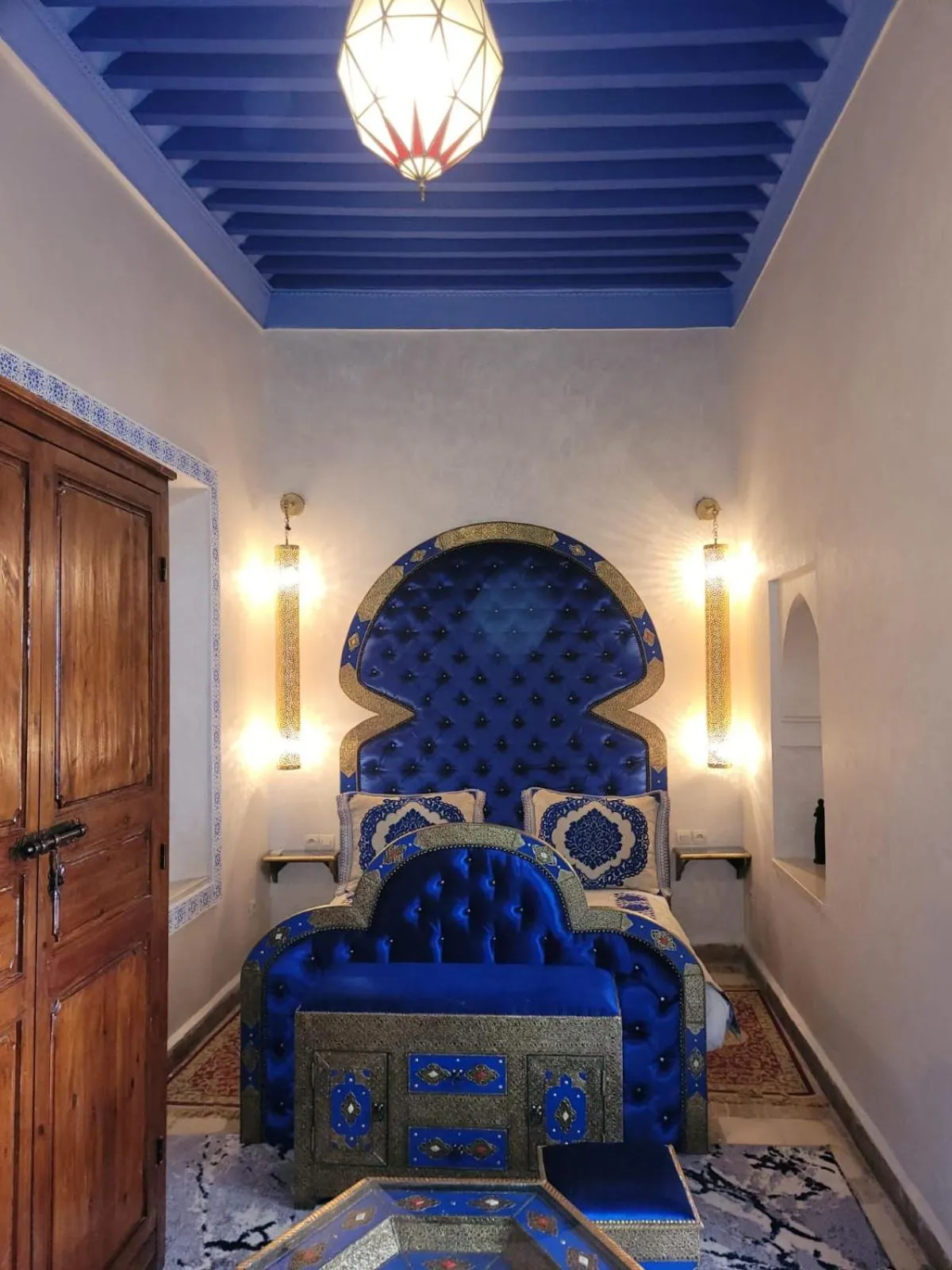 Photo of the whole room, Bed in Riad Bayti