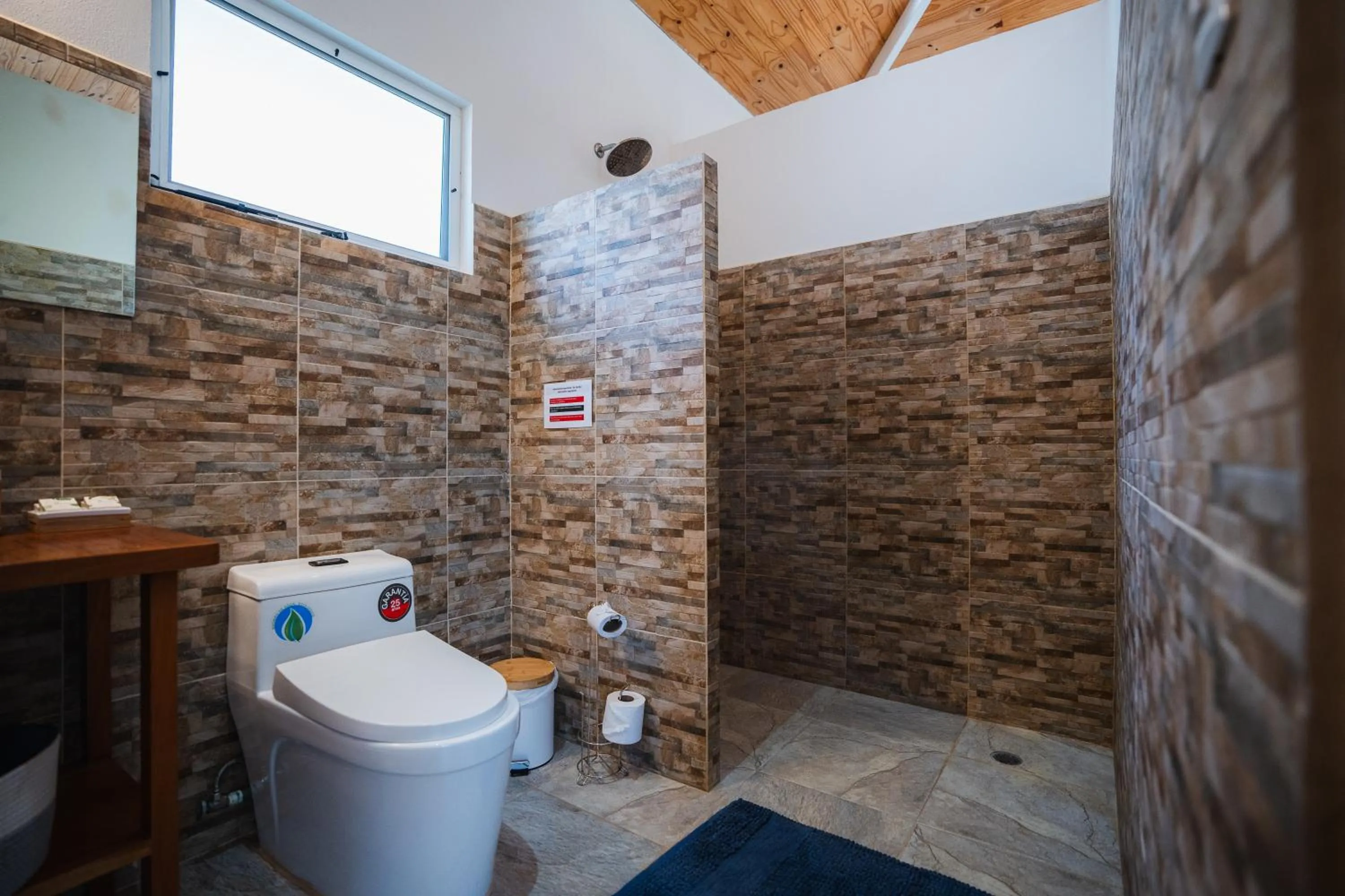 Shower in Lodge Las Estrellas de Samara - Ocean View