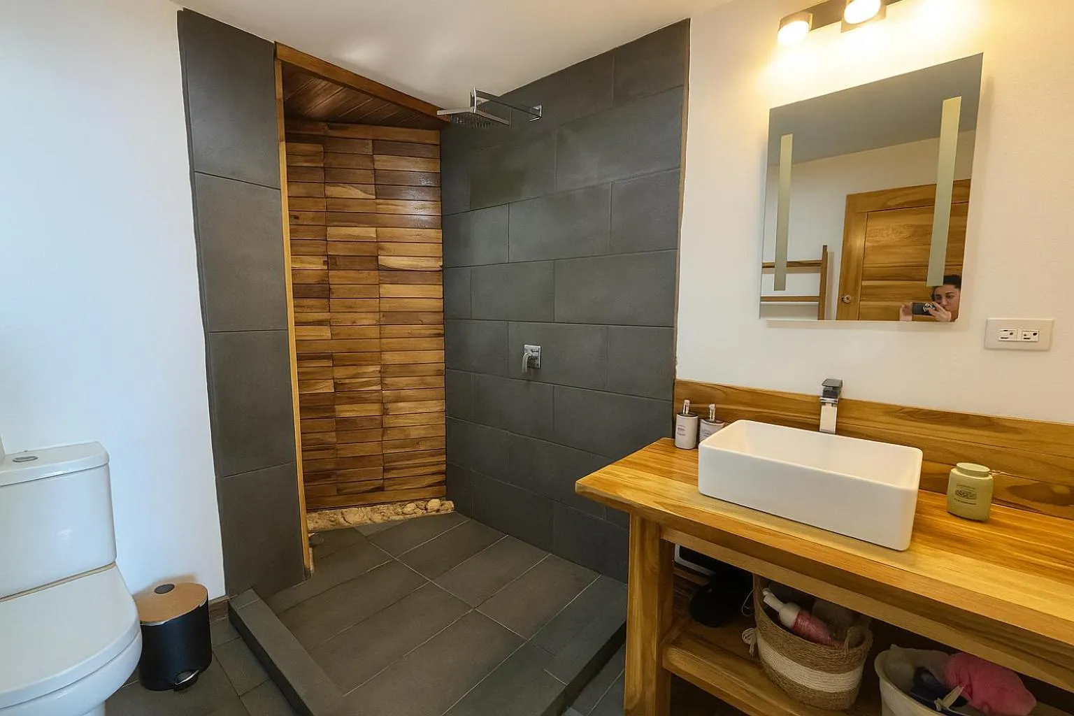 Shower in Lodge Las Estrellas de Samara - Ocean View