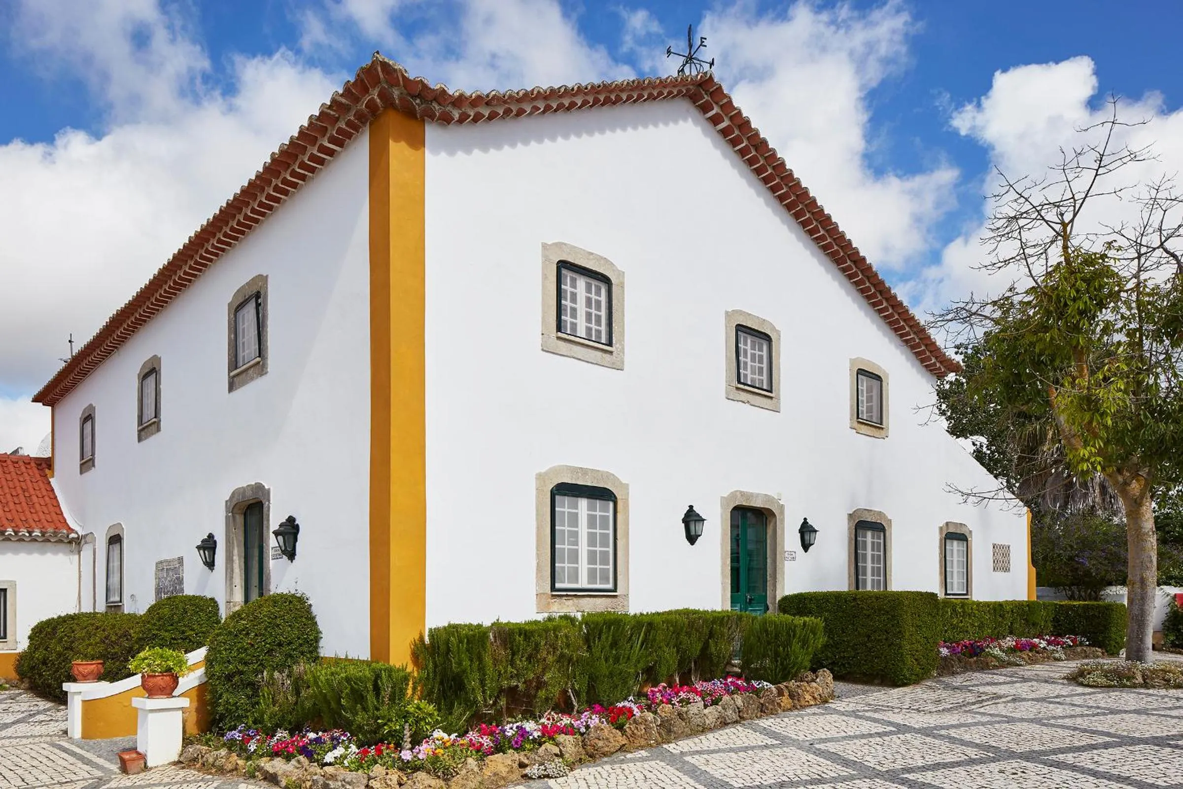 Property building in Casa D Obidos