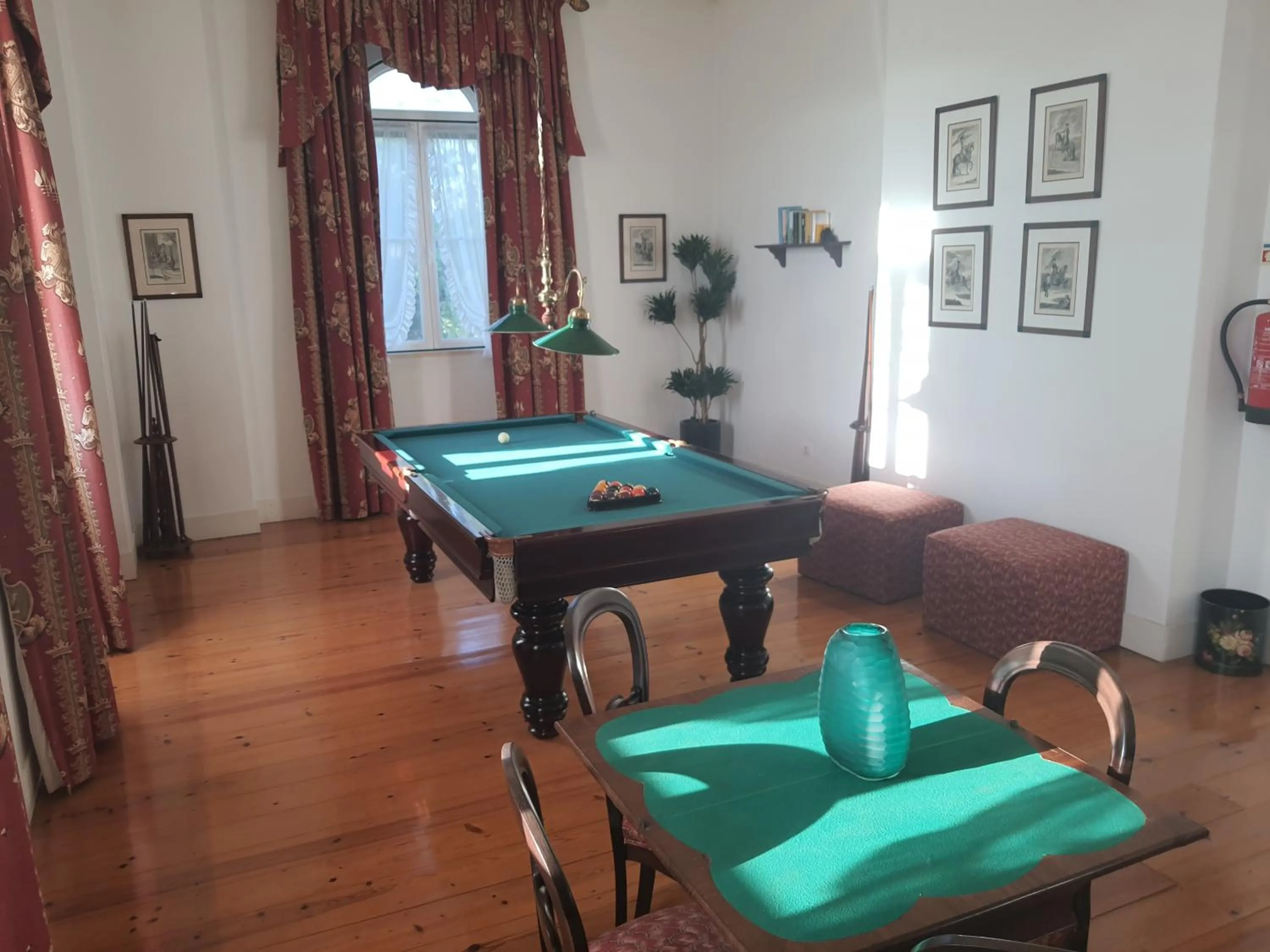 Property building in Casa D Obidos