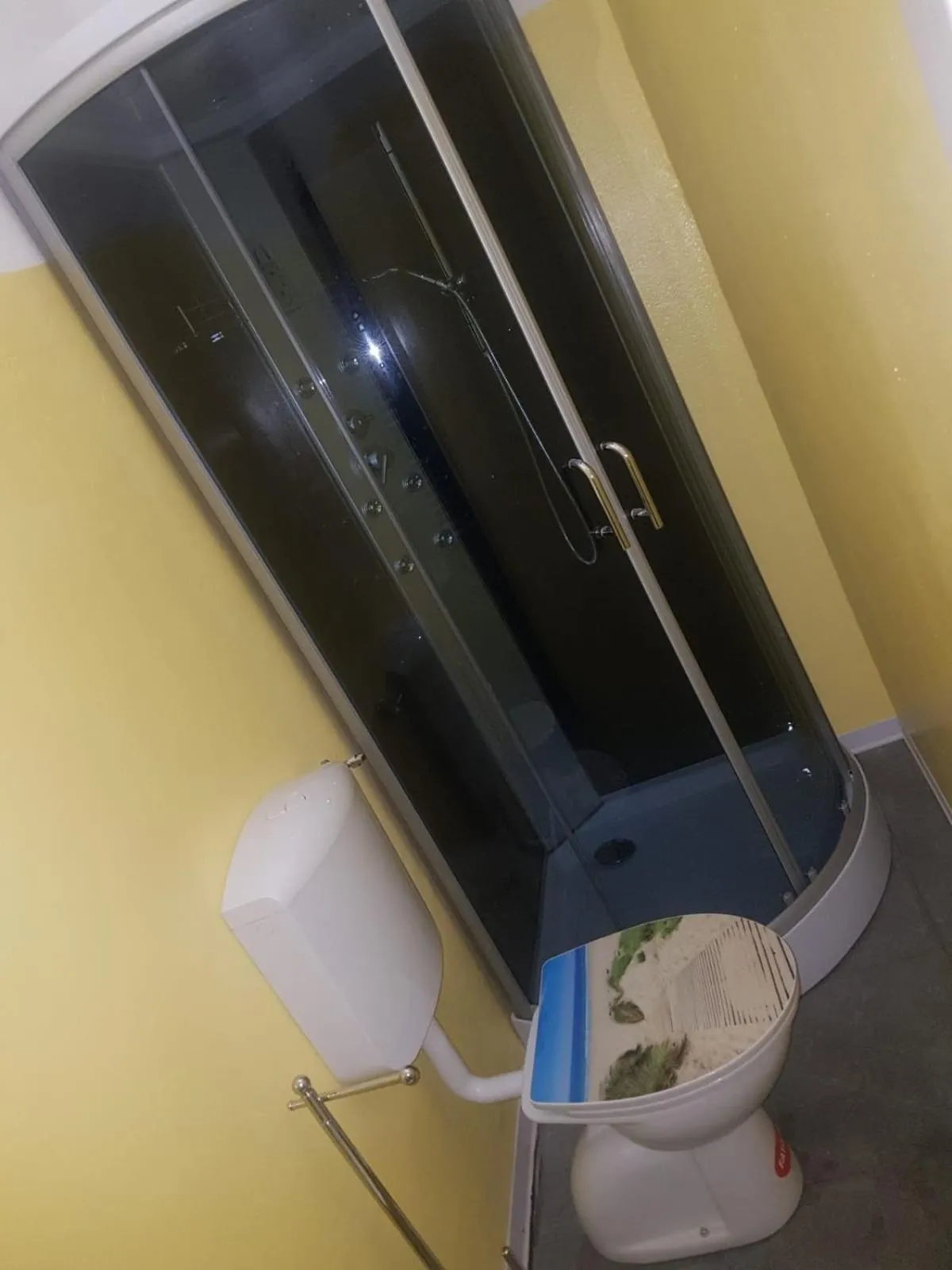 Bathroom in Bed Rho Stazione - Fiera