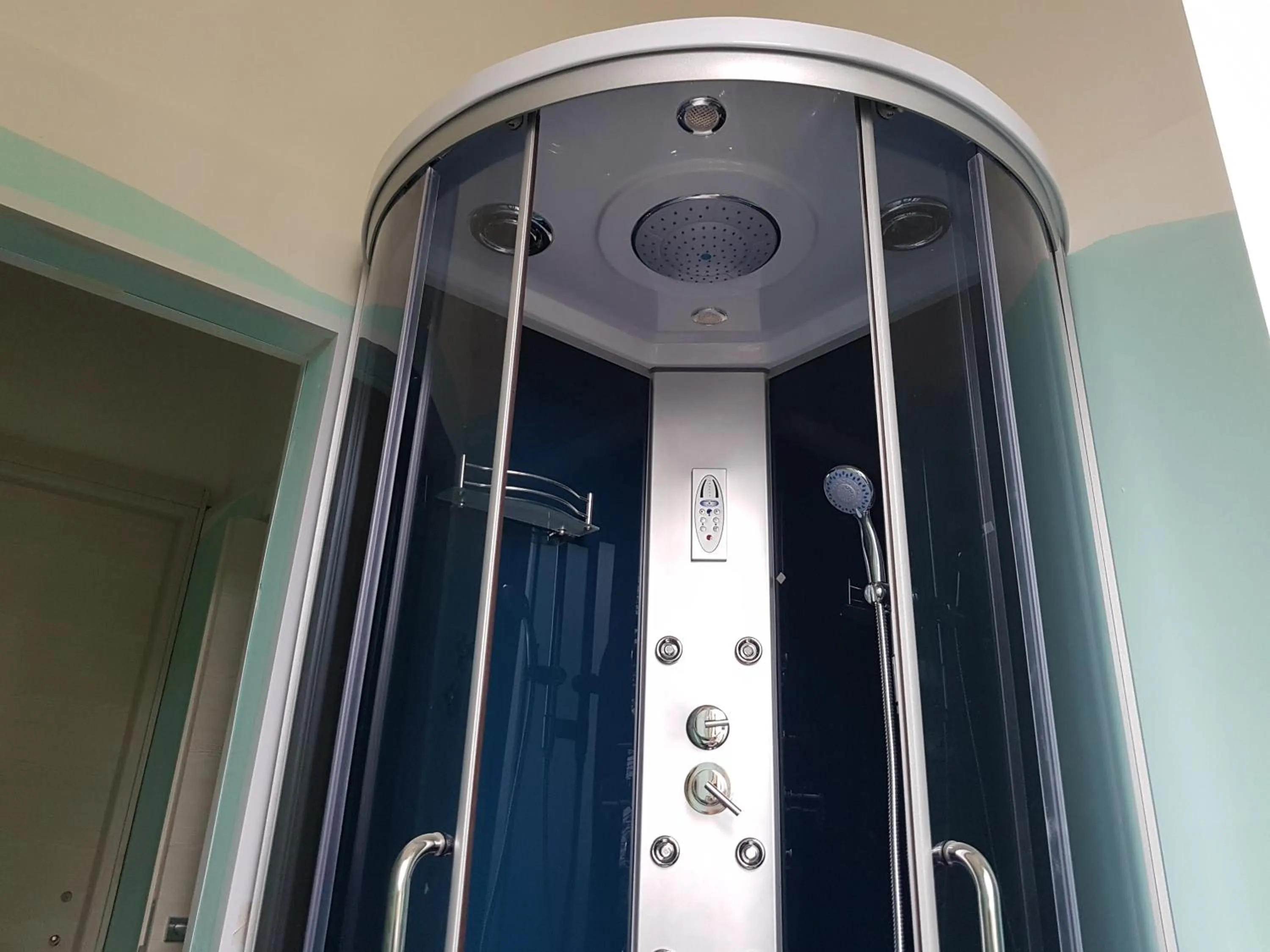 Bathroom in Bed Rho Stazione - Fiera