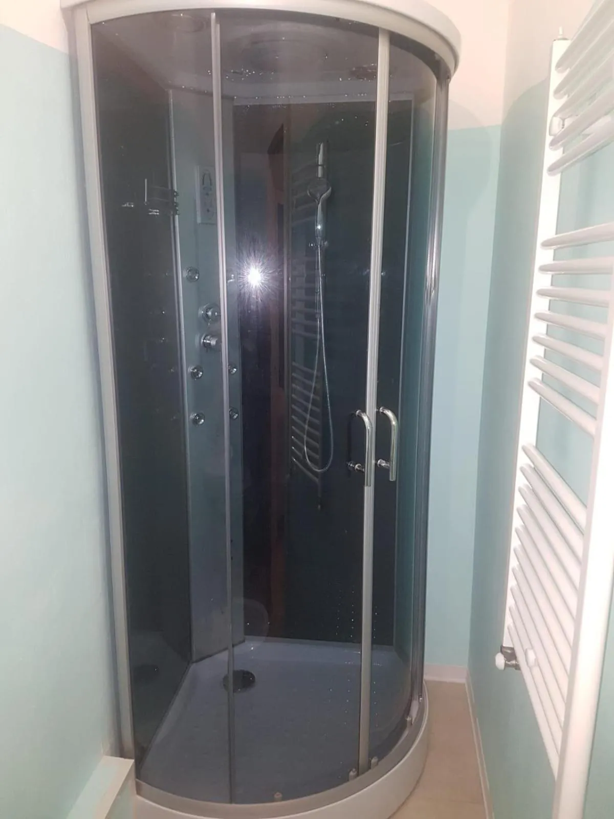 Bathroom in Bed Rho Stazione - Fiera