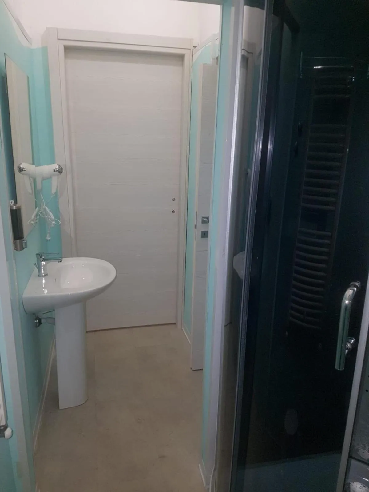 Bathroom in Bed Rho Stazione - Fiera