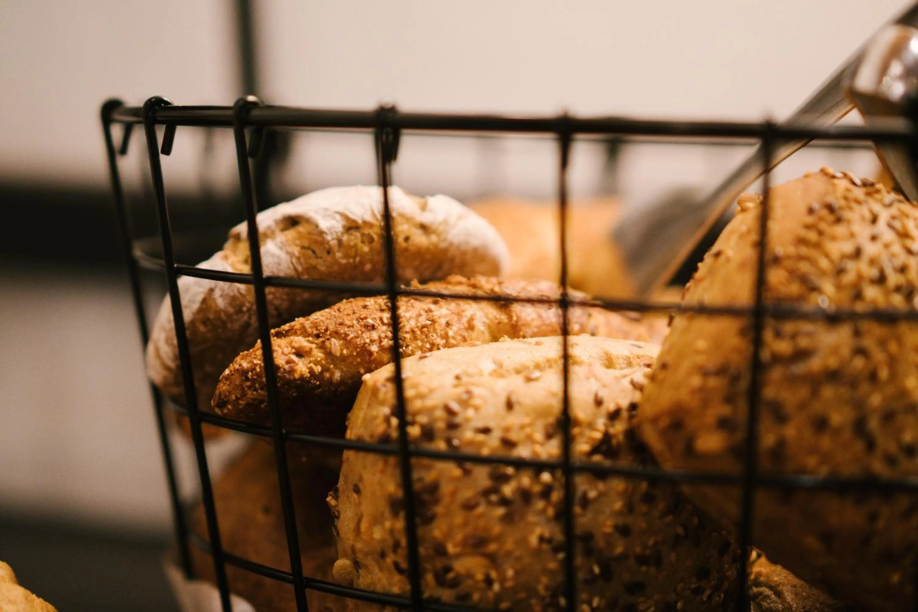Breakfast in Hotel Wochtla Buam Aktivhotel am Kronplatz mit Sauna