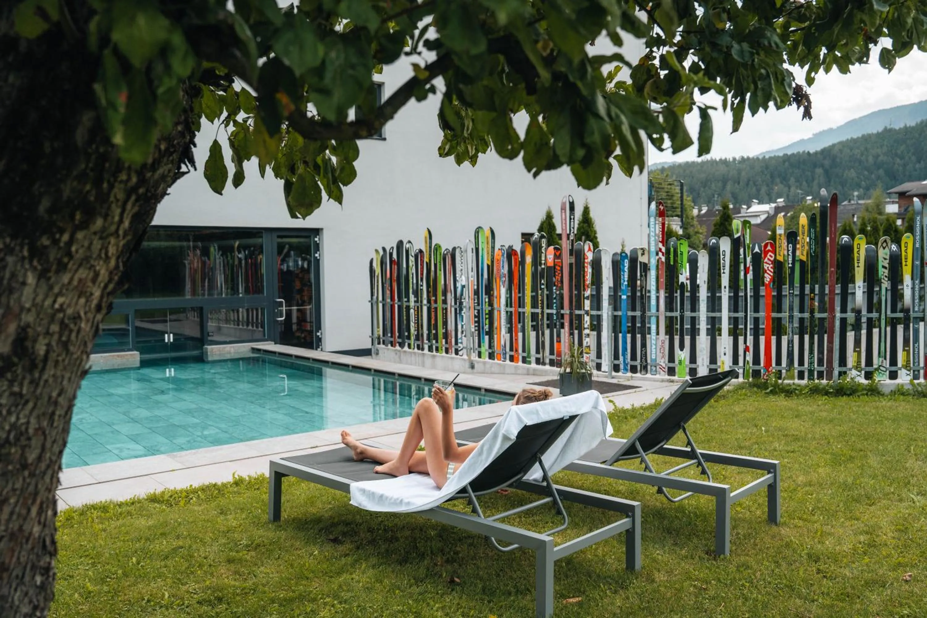 Swimming pool in Hotel Wochtla Buam Aktivhotel am Kronplatz mit Sauna