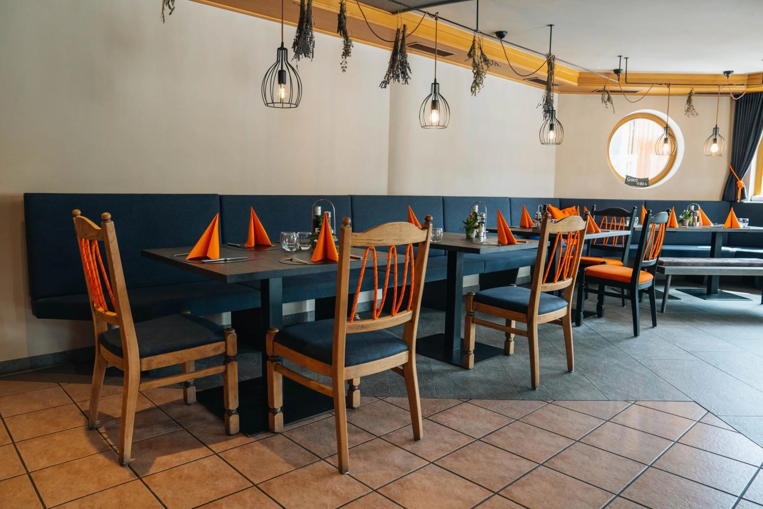 Restaurant/places to eat in Hotel Wochtla Buam Aktivhotel am Kronplatz mit Sauna