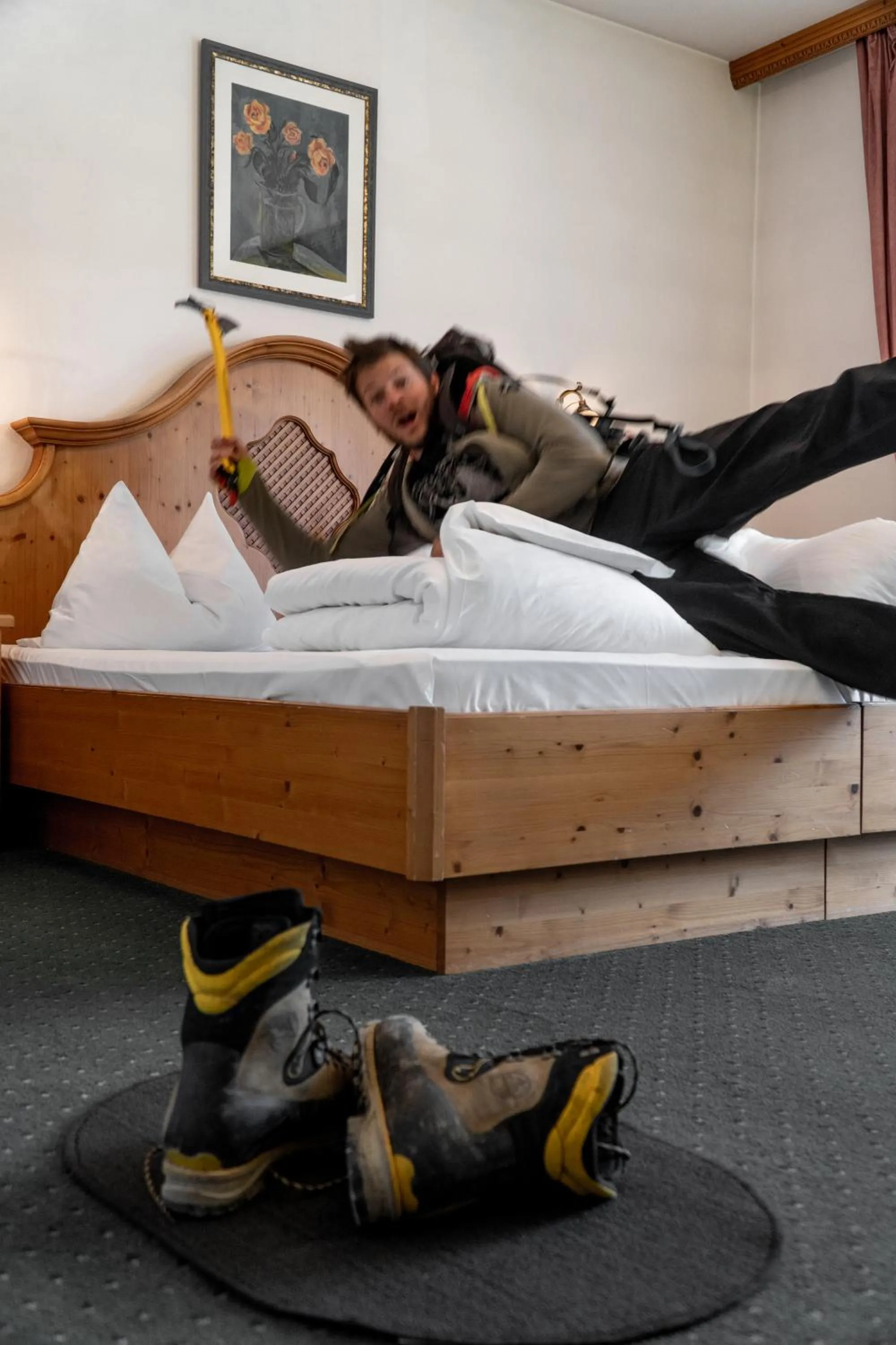 Bed in Hotel Wochtla Buam Aktivhotel am Kronplatz mit Sauna