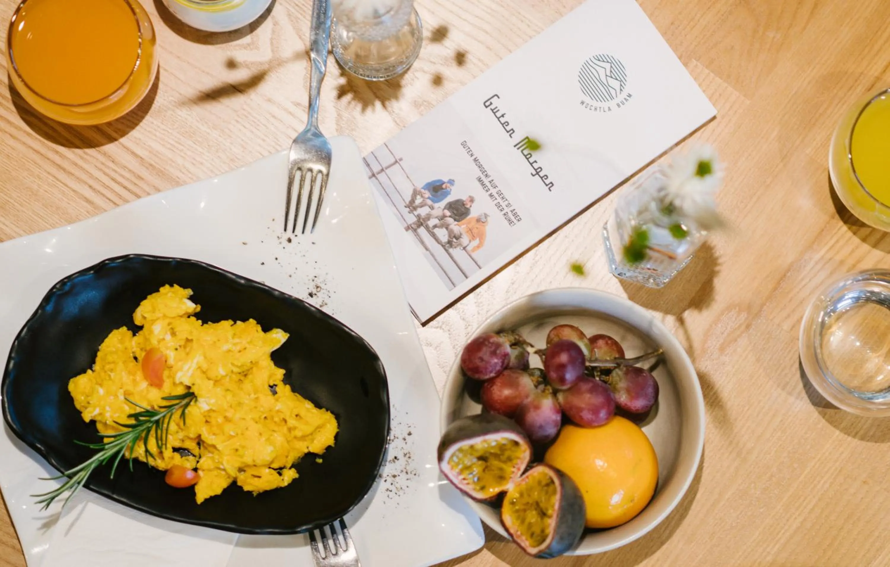 Buffet breakfast in Hotel Wochtla Buam Aktivhotel am Kronplatz mit Sauna