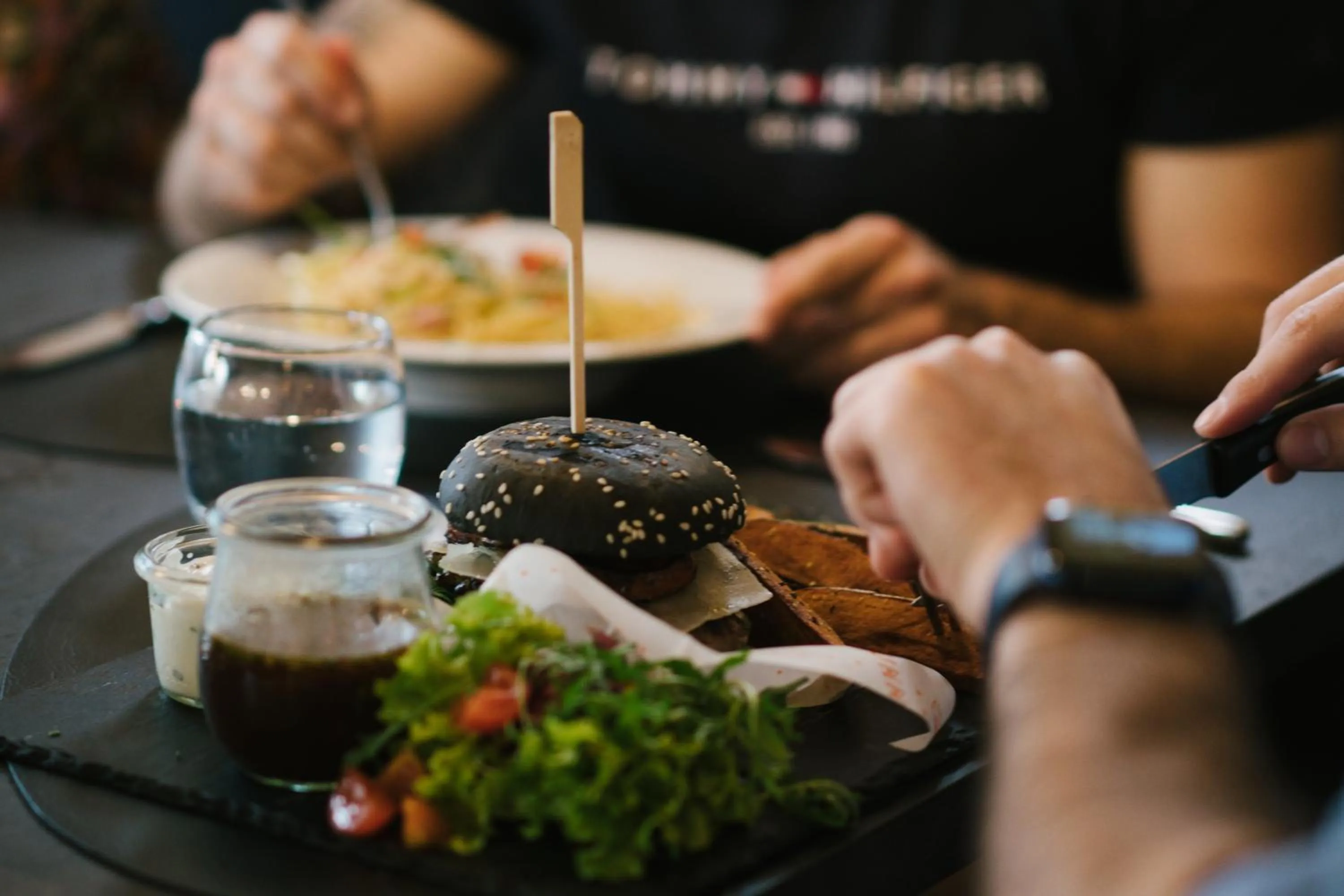 Restaurant/places to eat in Hotel Wochtla Buam Aktivhotel am Kronplatz mit Sauna