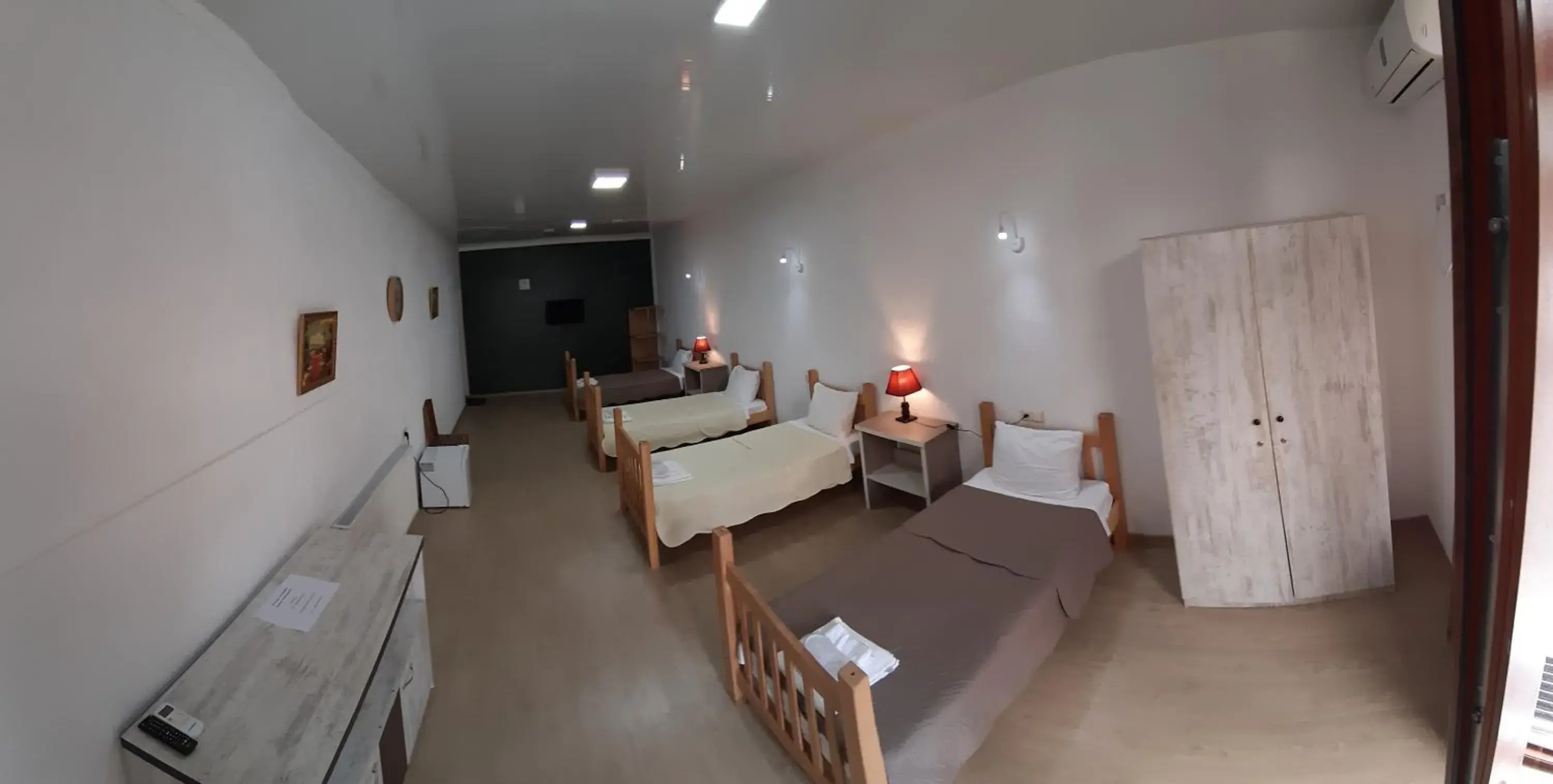 Comfort Quadruple Room in Hotel Dimasi Comfort Quadruple Room in Hotel Dimasi