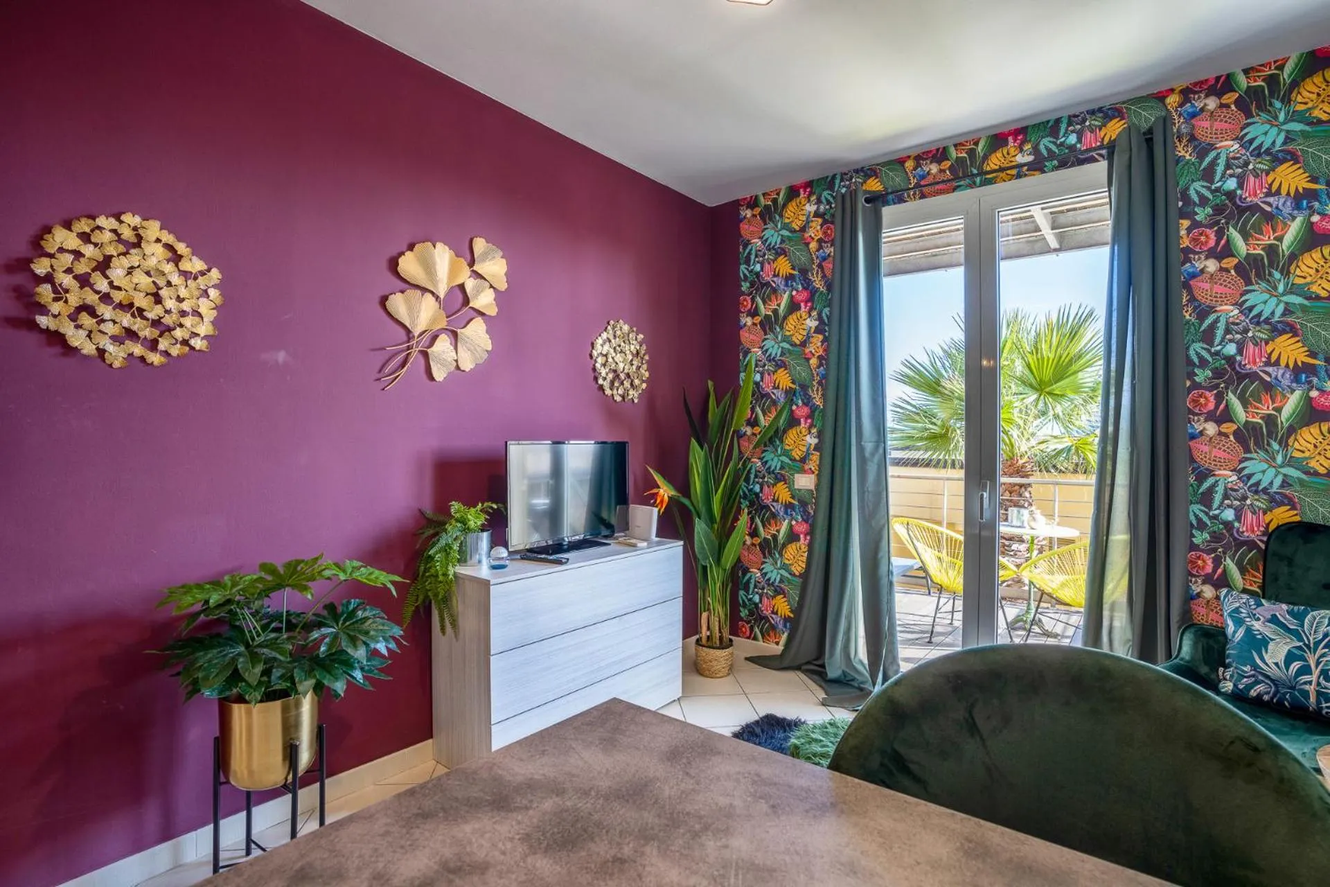 TV and multimedia in Baba Residences