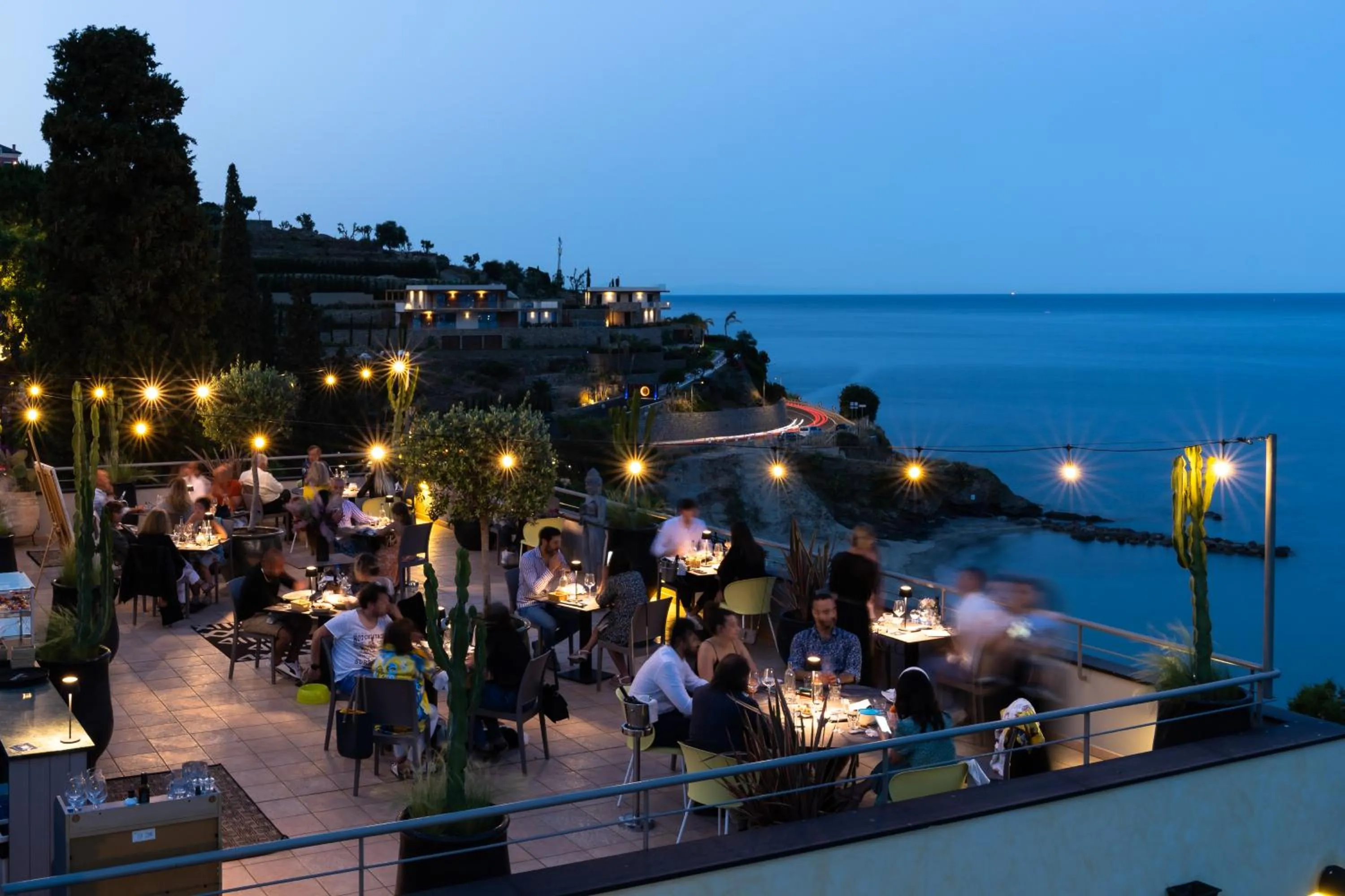 Restaurant/places to eat in Baba Residences