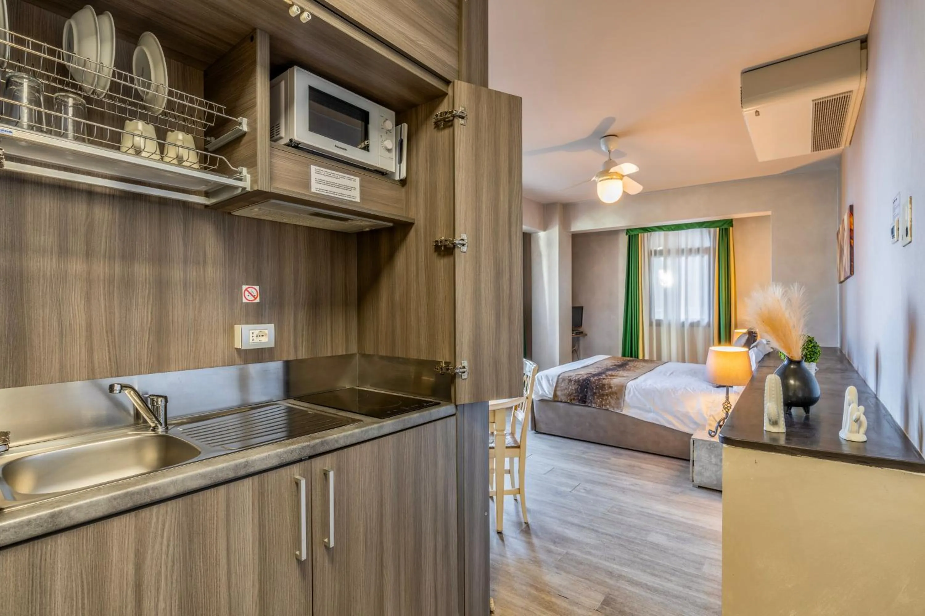 Kitchen or kitchenette in Baba Residences