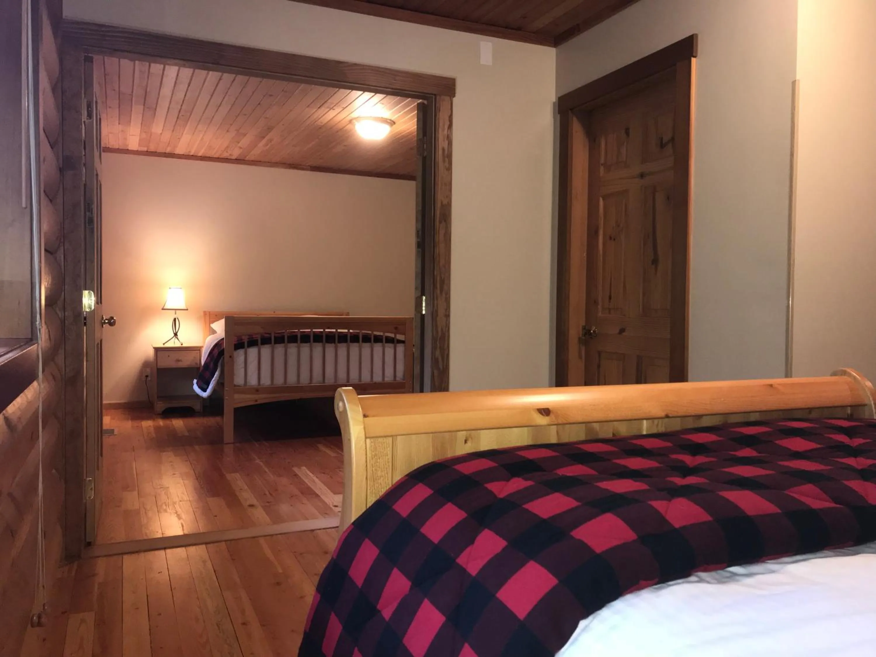 Bed in Cowichan River Lodge