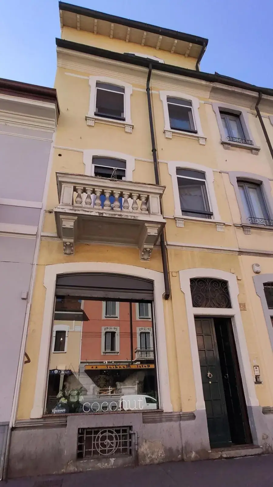 Grand Hostel Coconut Grand Hostel Coconut