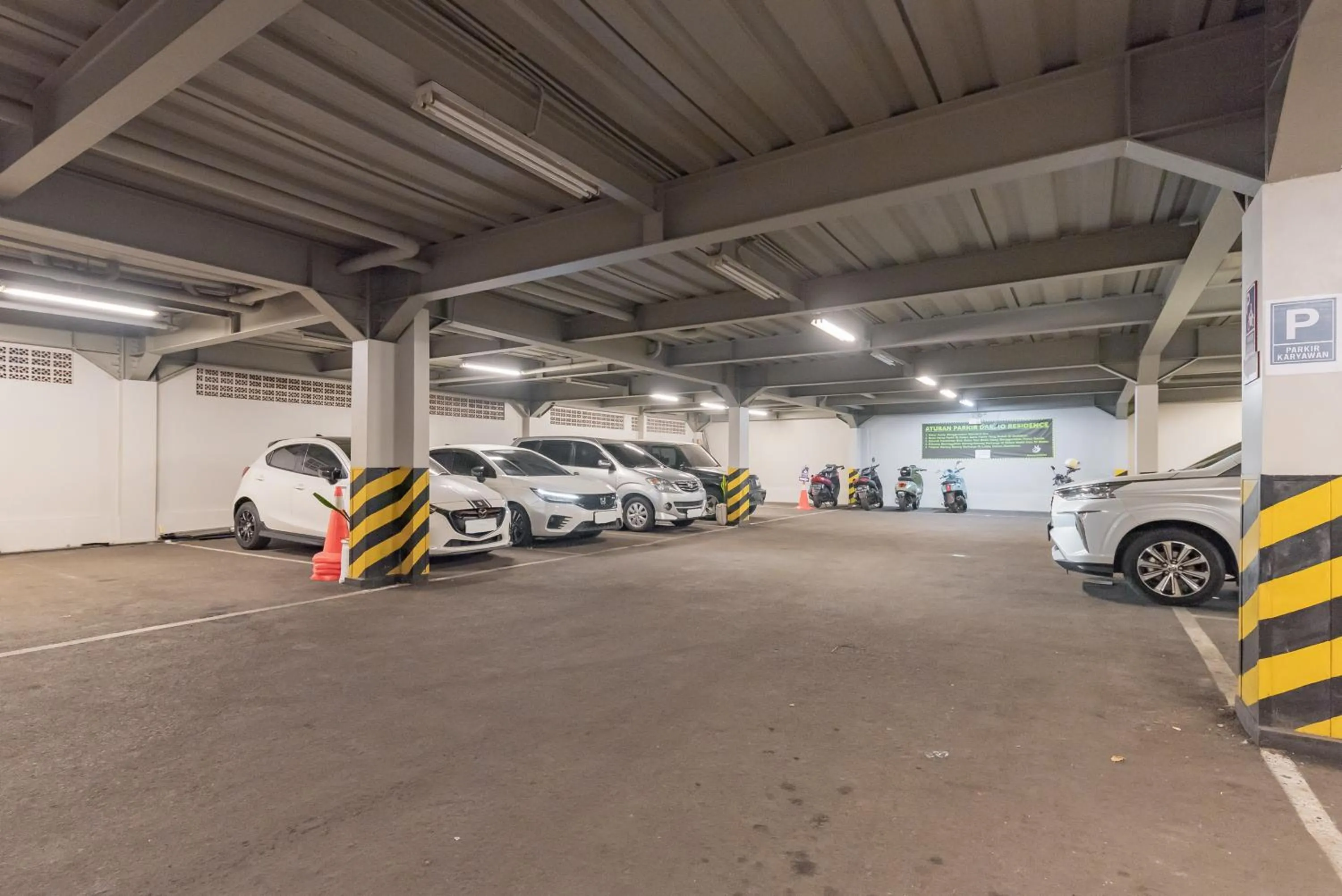 Parking in Urbanview Darmo Residence Bandung