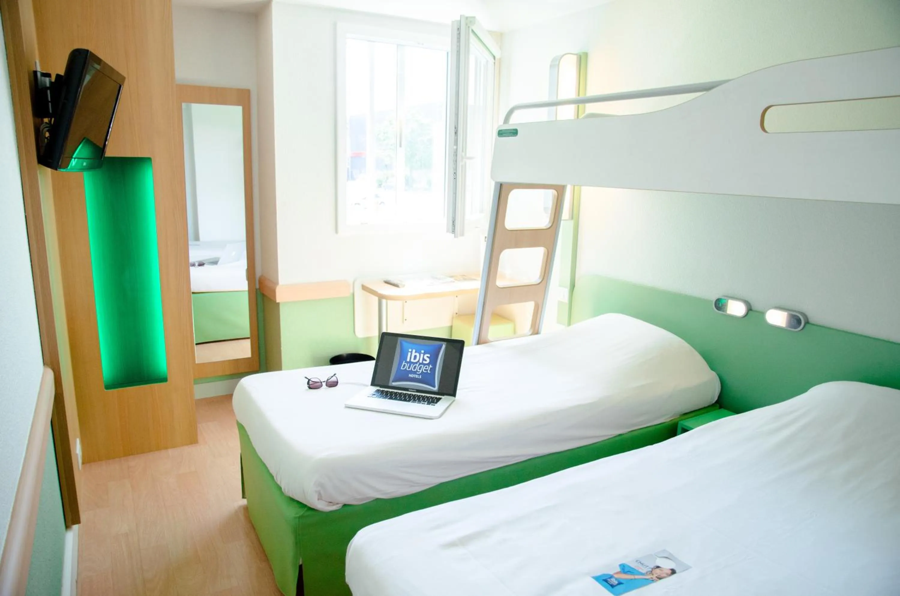 Bed in ibis budget Aeroport le Bourget Garonor