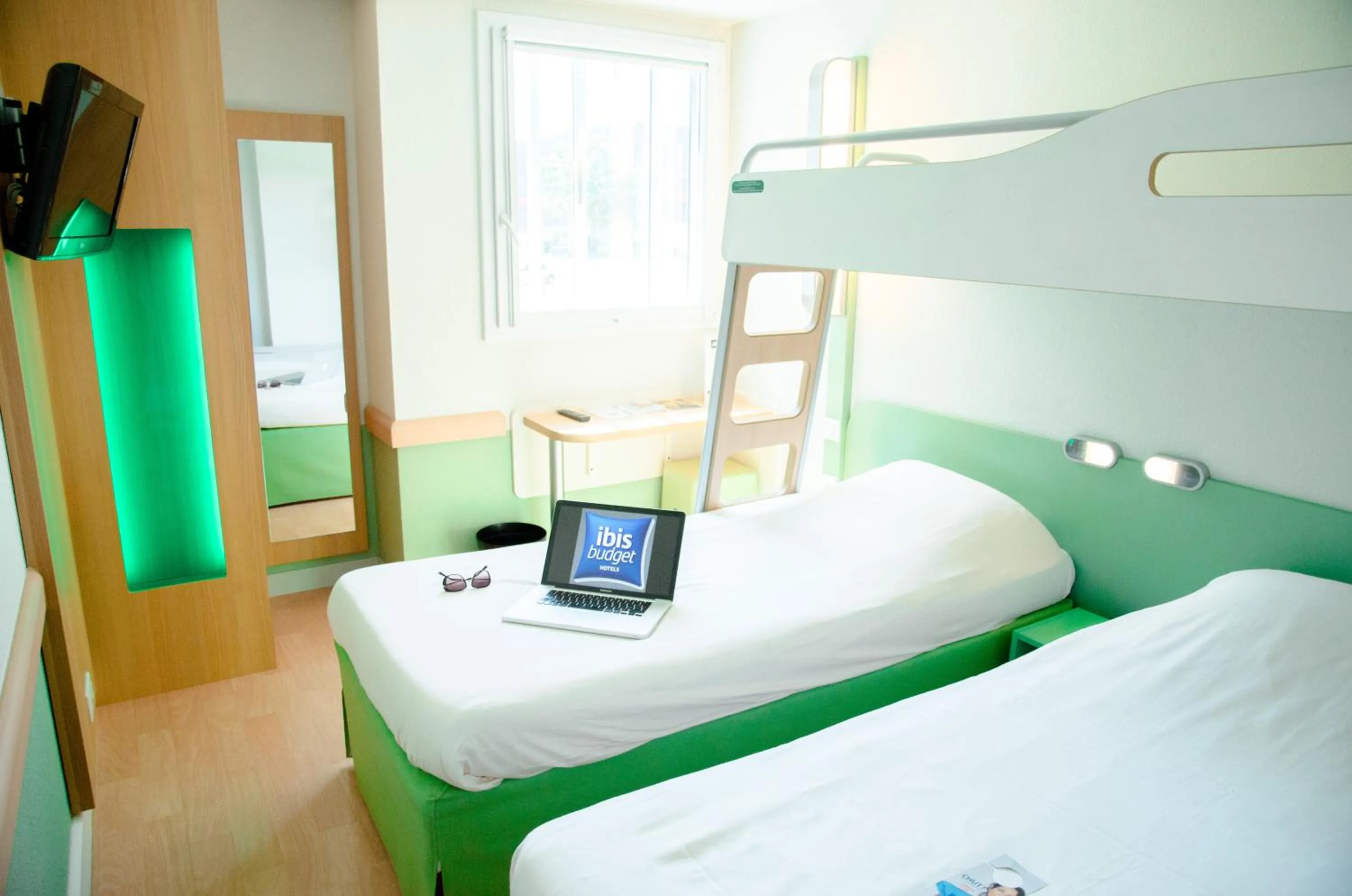 Bed in ibis budget Aeroport le Bourget Garonor