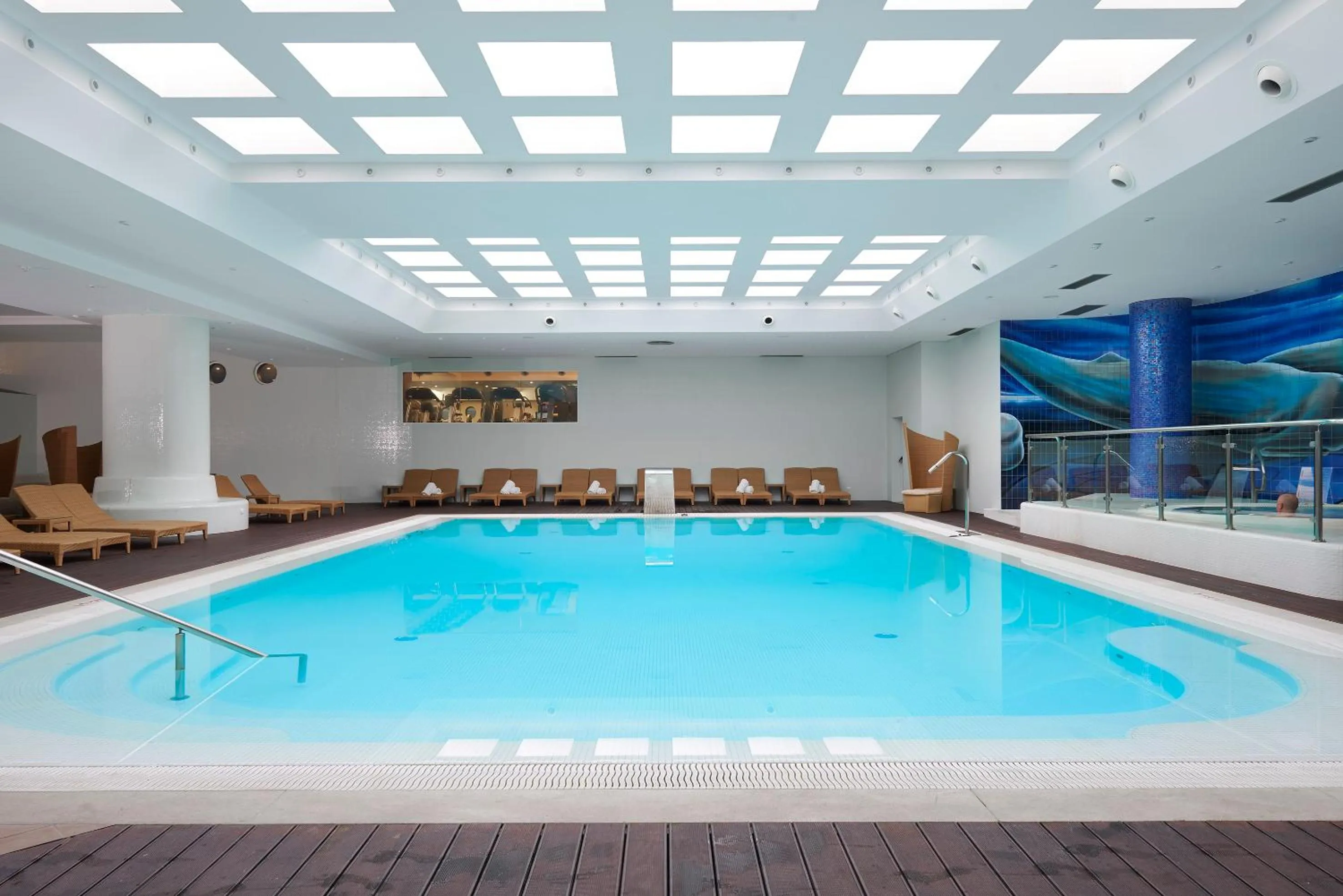 Swimming pool in Melia Madeira Mare