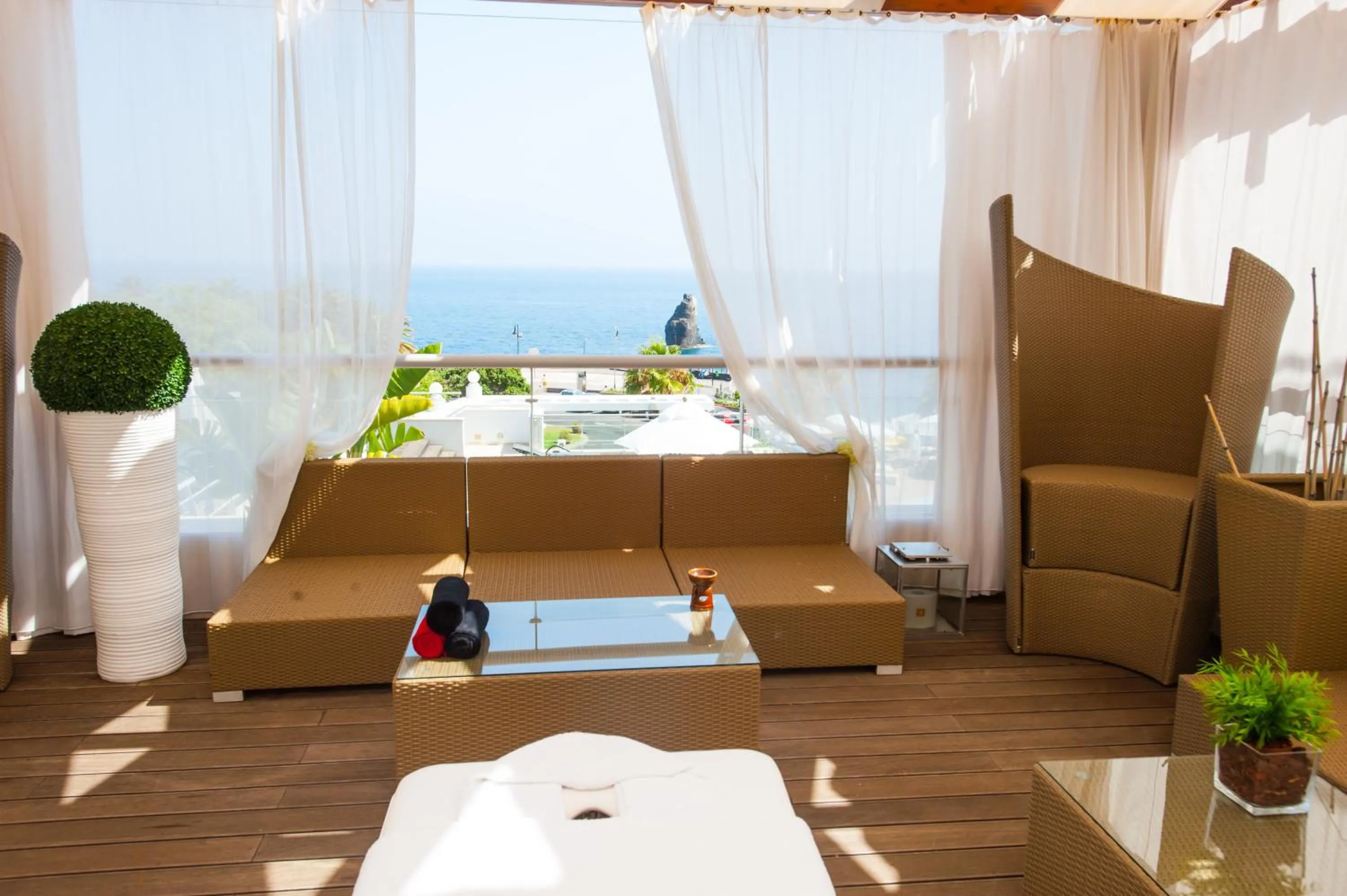 Spa and wellness centre/facilities, Bed in Melia Madeira Mare