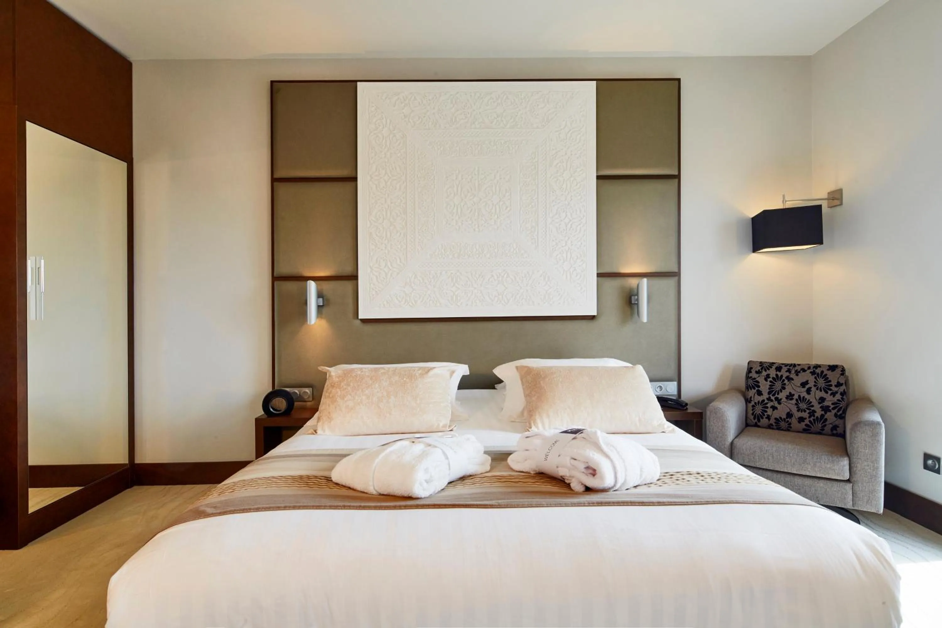 Bed in Kyriad Prestige Lyon Est - Saint Priest Eurexpo Hotel and SPA