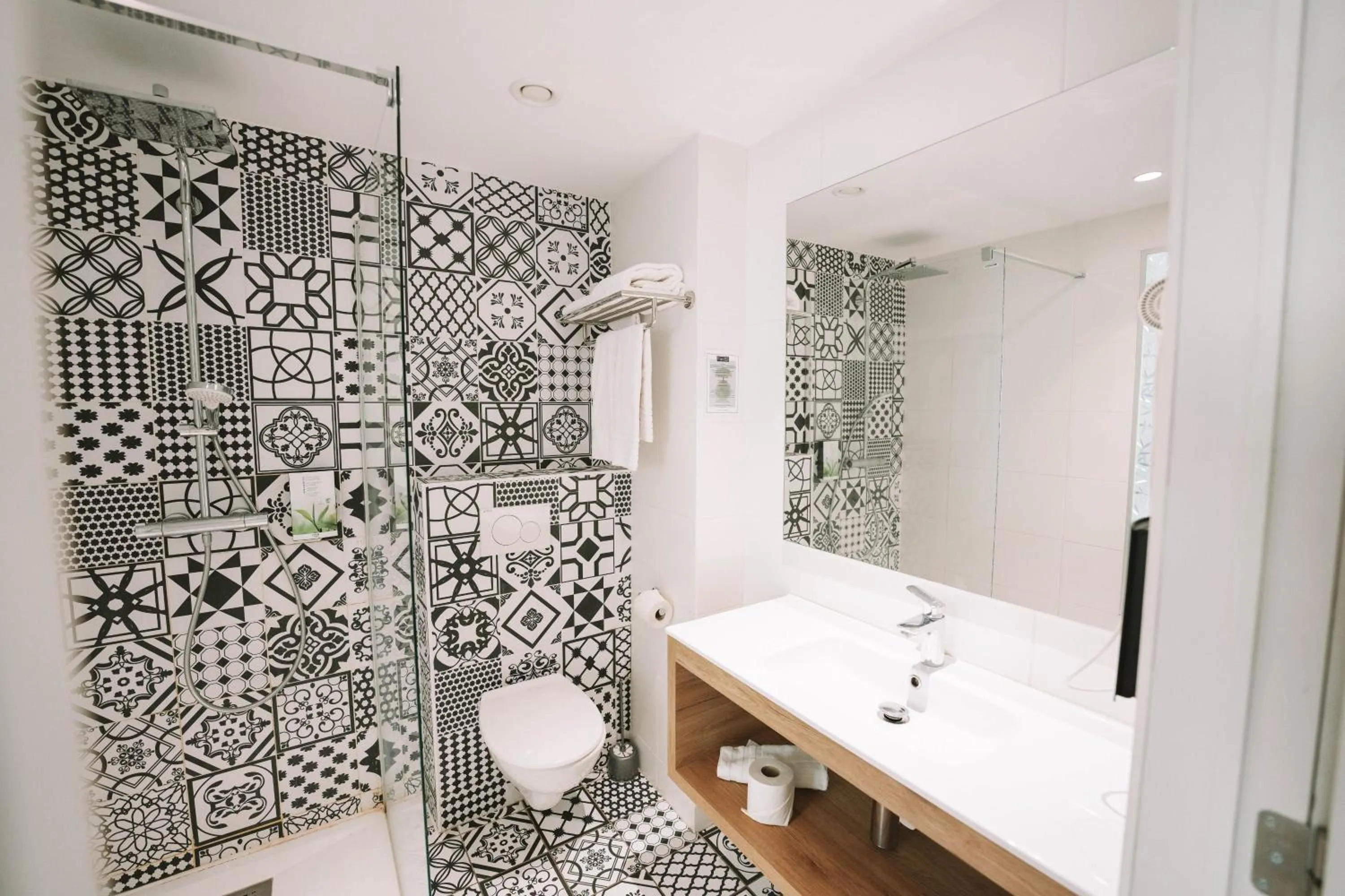 Bathroom in Utopia Hotel - Art & Nature Hotel