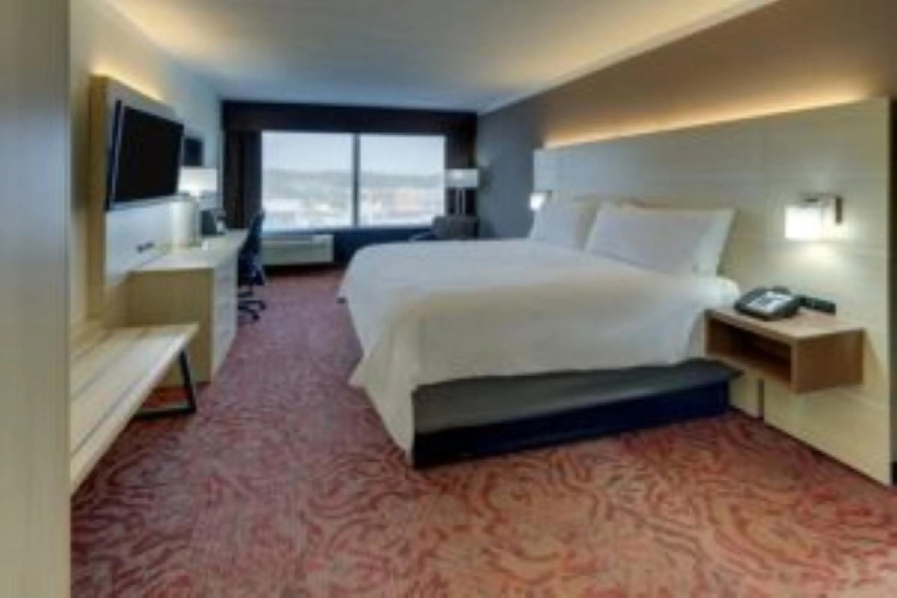 Photo of the whole room, Bed in Holiday Inn Express & Suites - Smithfield/Selma by IHG