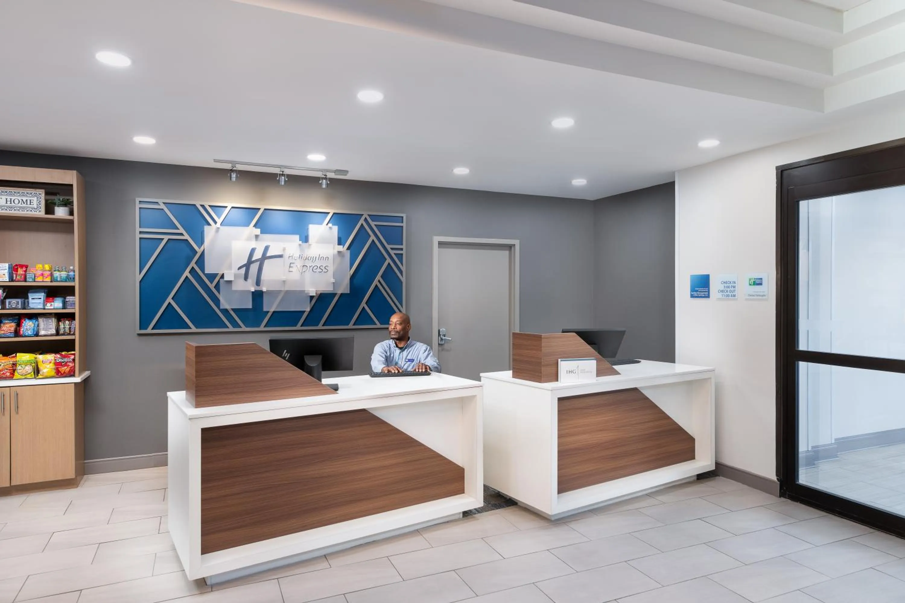 Lobby or reception in Holiday Inn Express Atlanta West - Theme Park Area by IHG