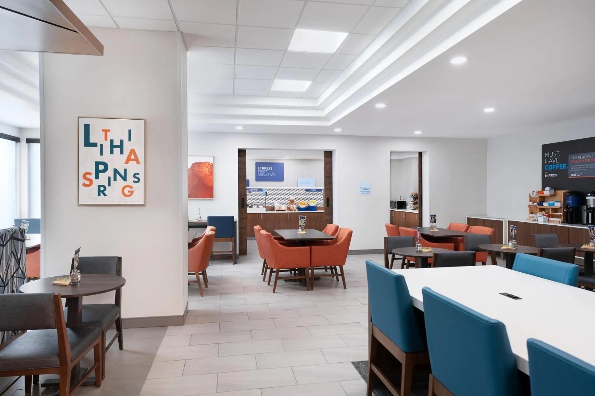 Breakfast in Holiday Inn Express Atlanta West - Theme Park Area by IHG