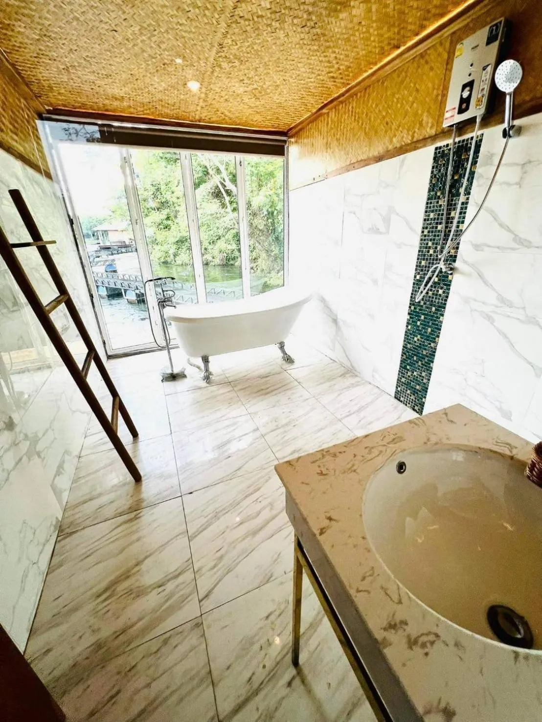 Kodaun River Kwai Resort