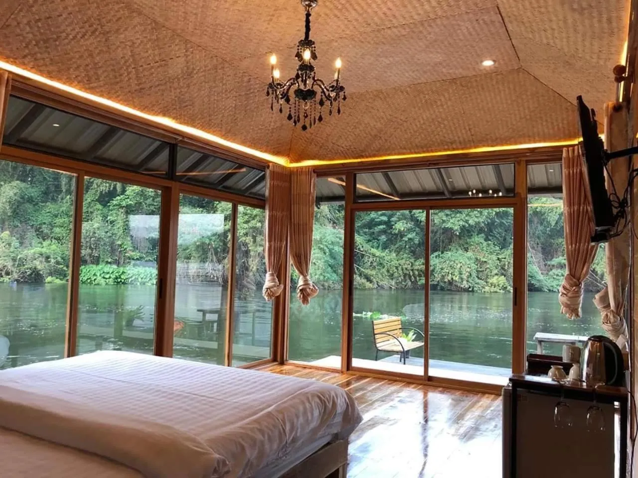 Bed in Kodaun River Kwai Resort