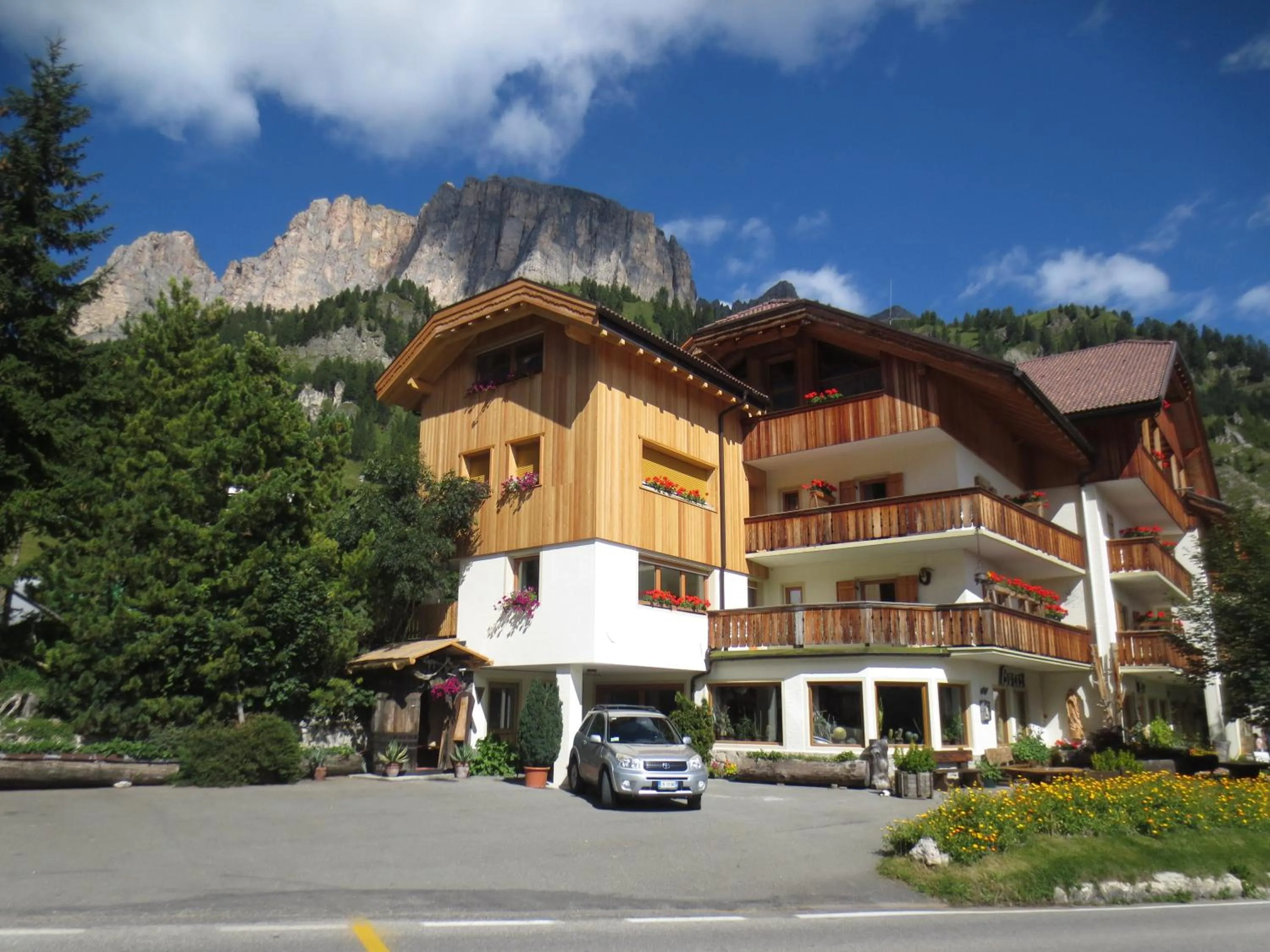 Facade/entrance in Hotel Borest