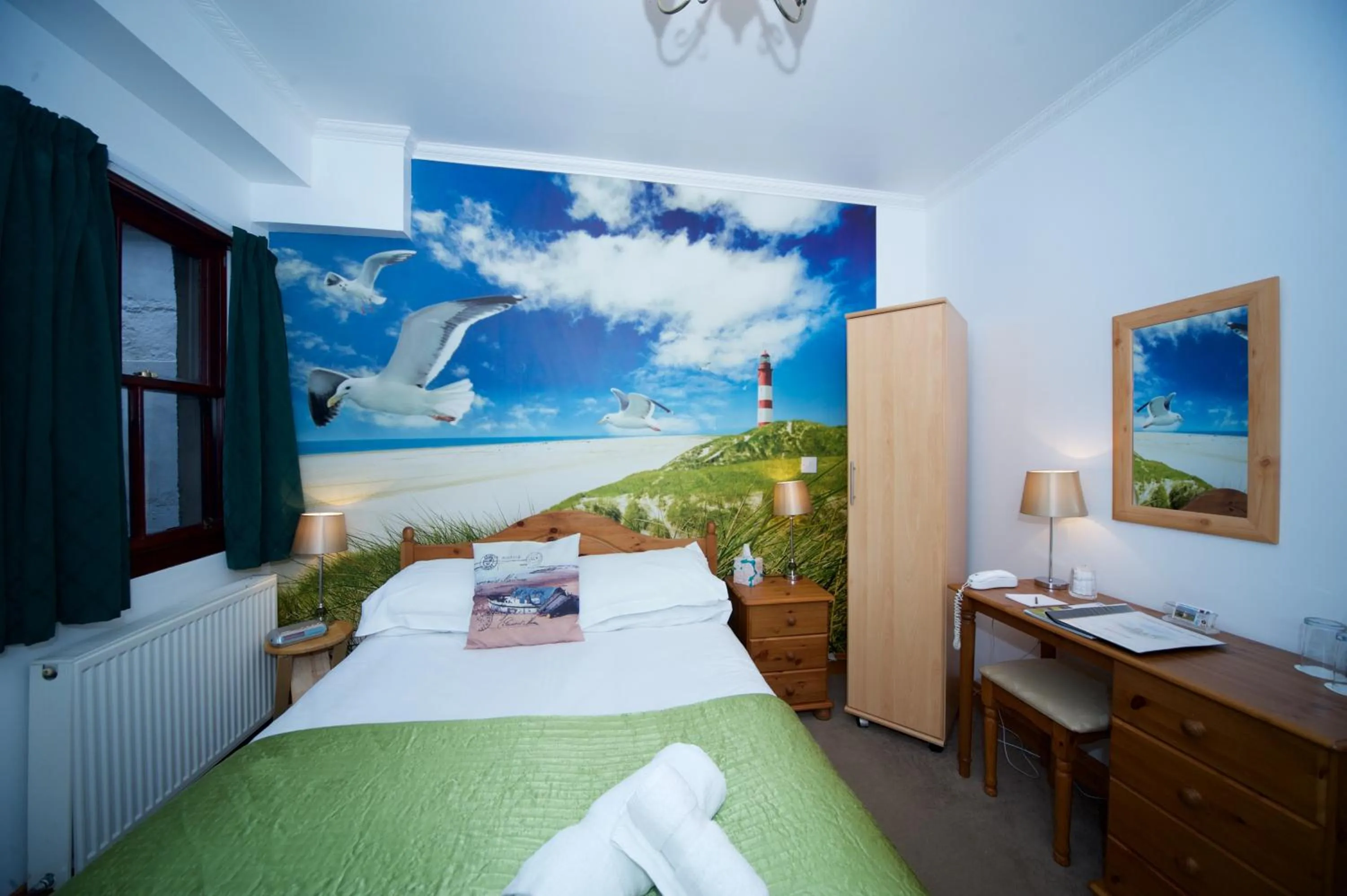 Photo of the whole room, Bed in Craigard House Hotel