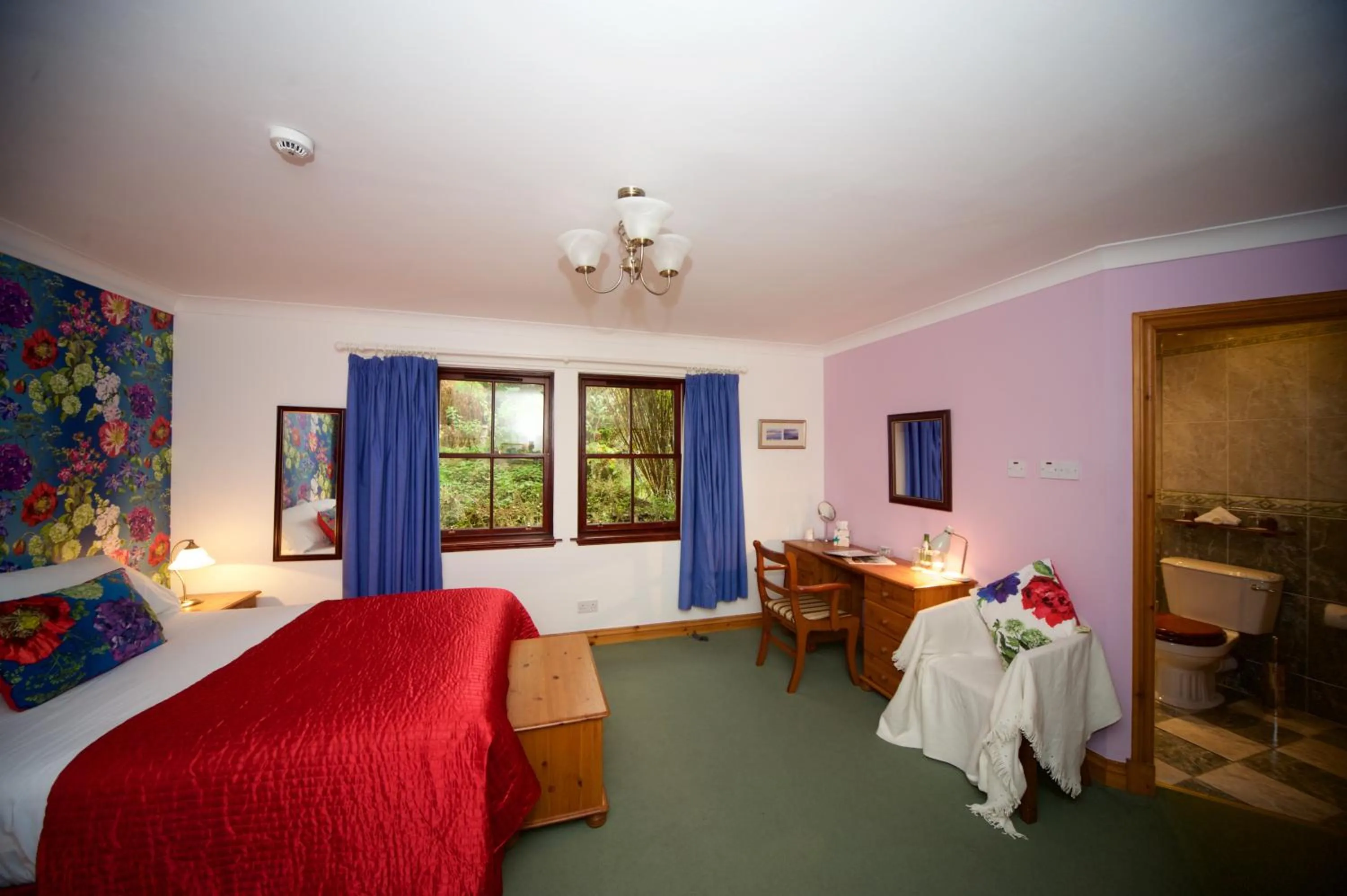 Photo of the whole room, Bed in Craigard House Hotel