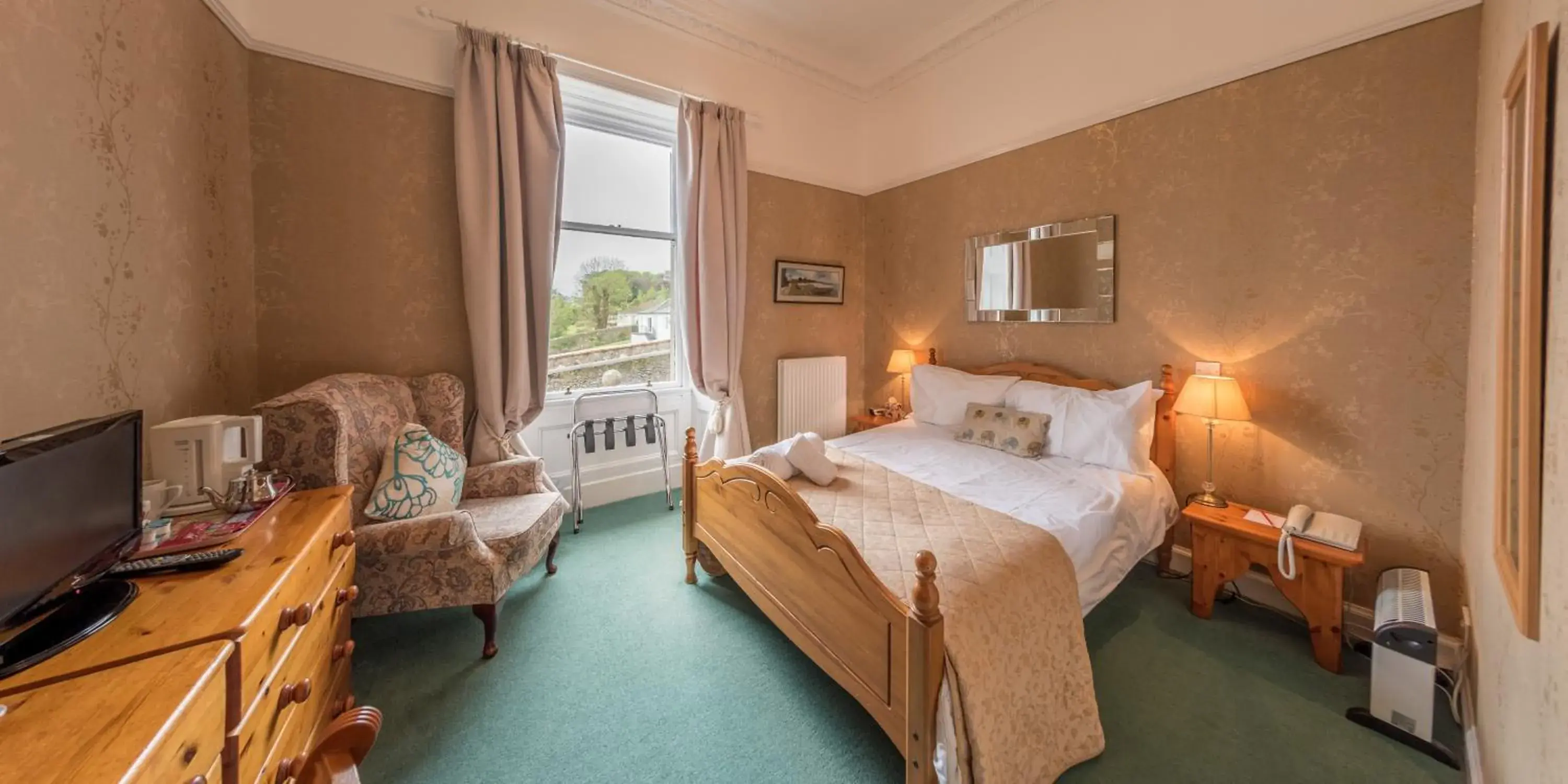 Double Room with Side Sea View - single occupancy in Craigard House Hotel Double Room with Side Sea View - single occupancy in Craigard House Hotel