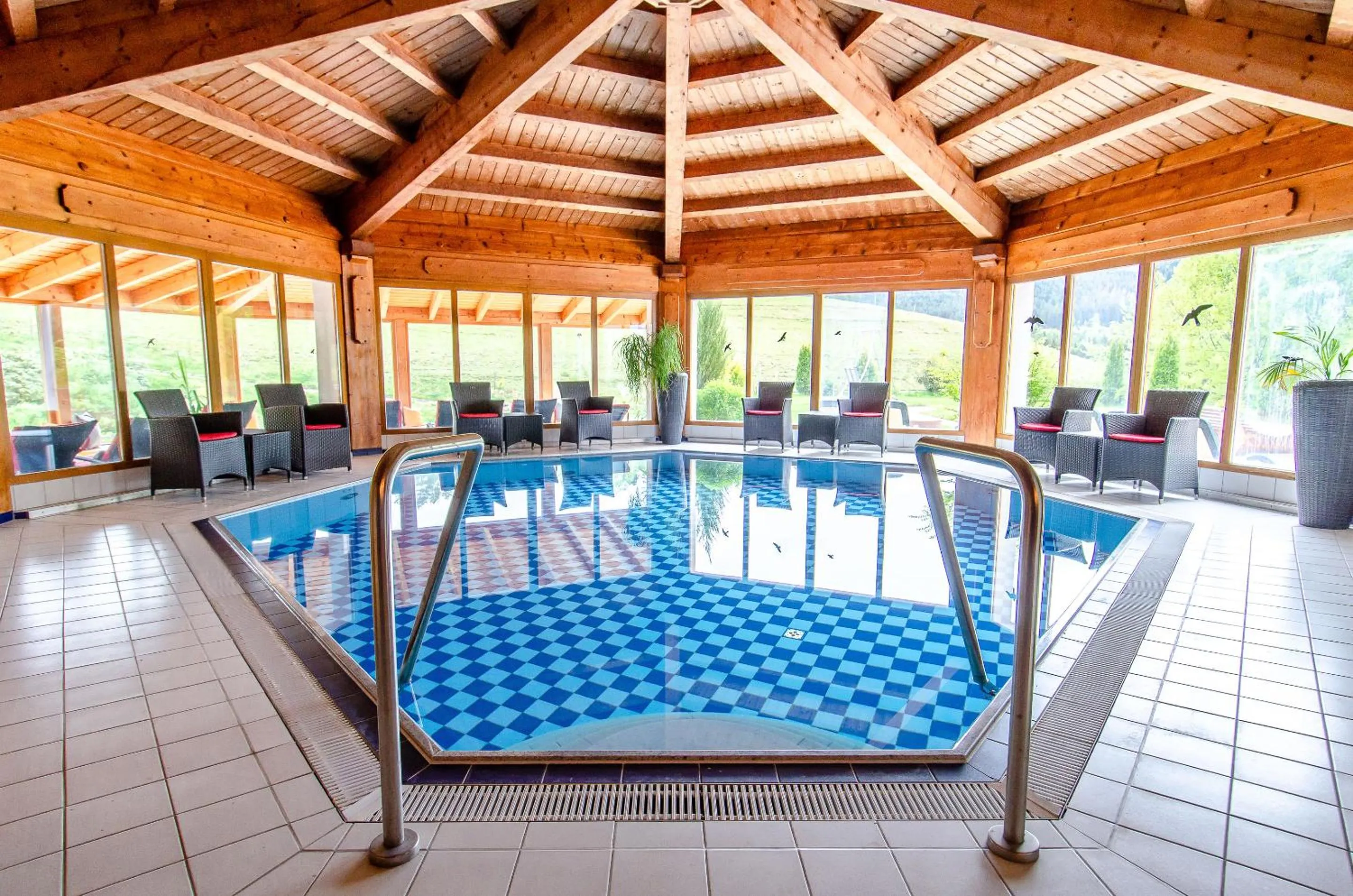 Swimming pool in Hotel Käppelehof
