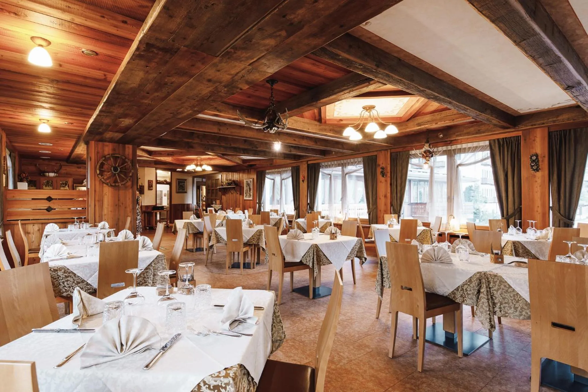 Restaurant/places to eat in Albergo Centrale