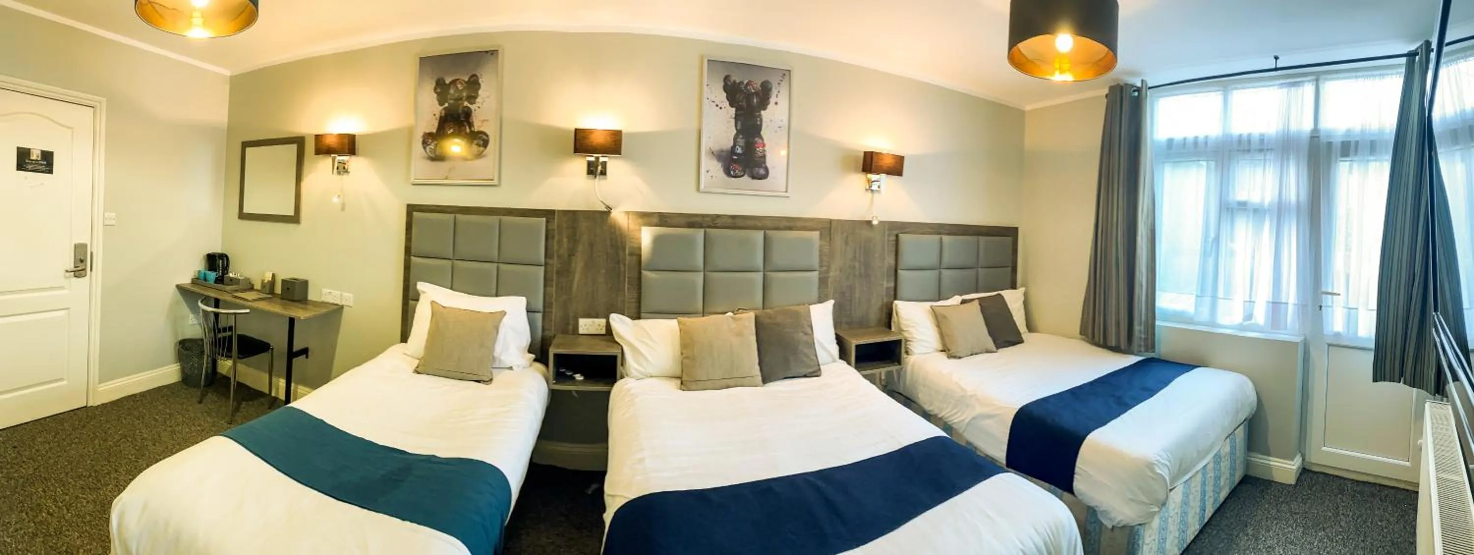 Photo of the whole room, Bed in Comfotel BLU