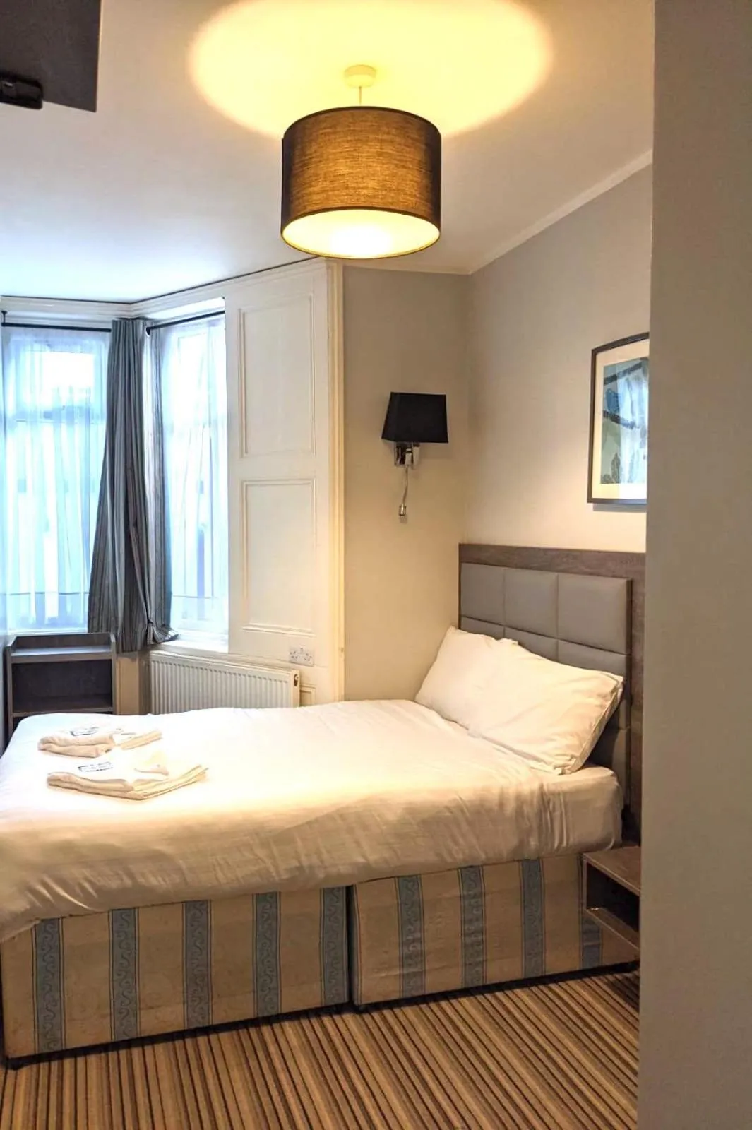 Bedroom, Bed in Comfotel BLU