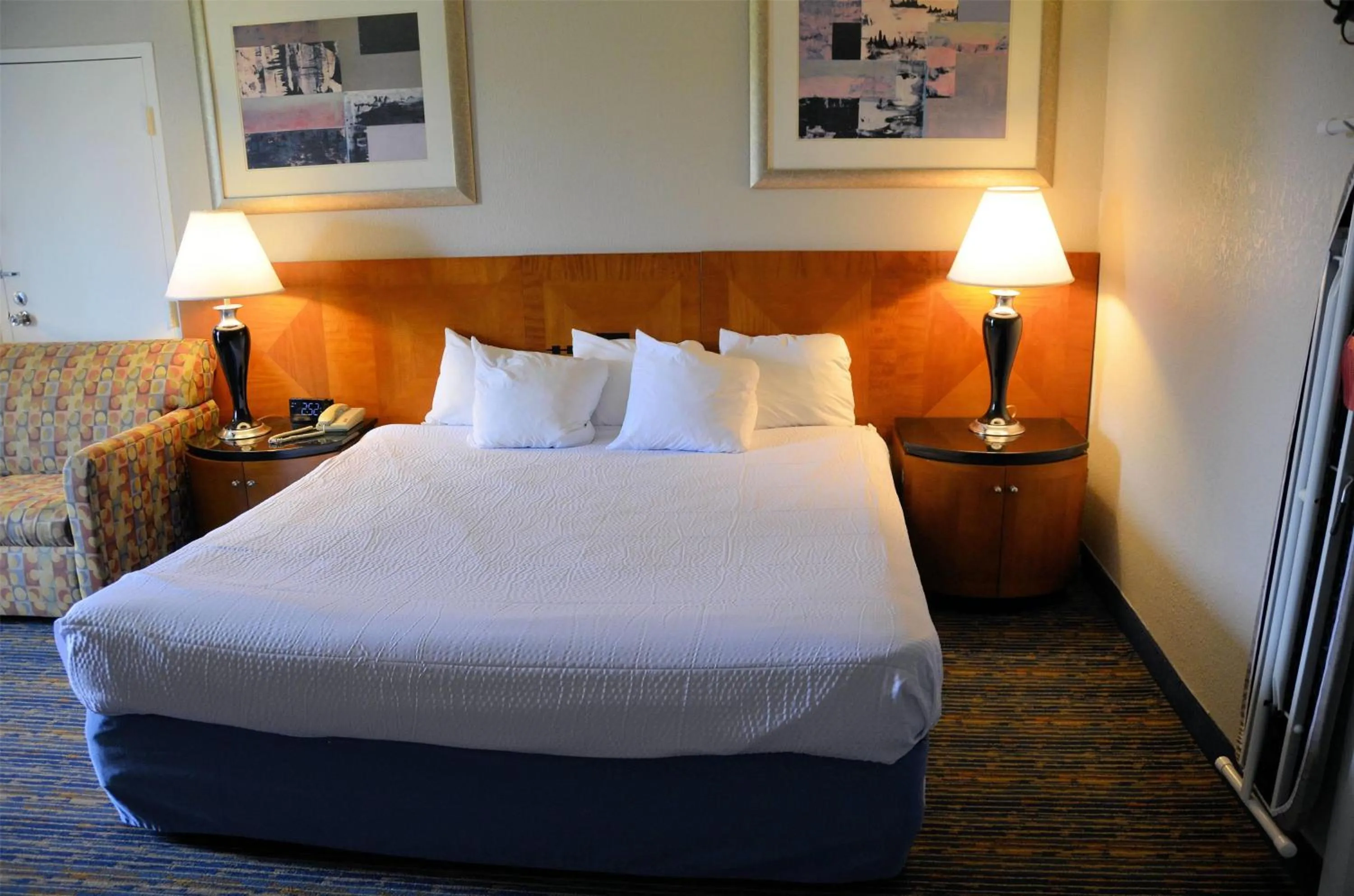 Photo of the whole room, Bed in Days Inn by Wyndham Luray Shenandoah