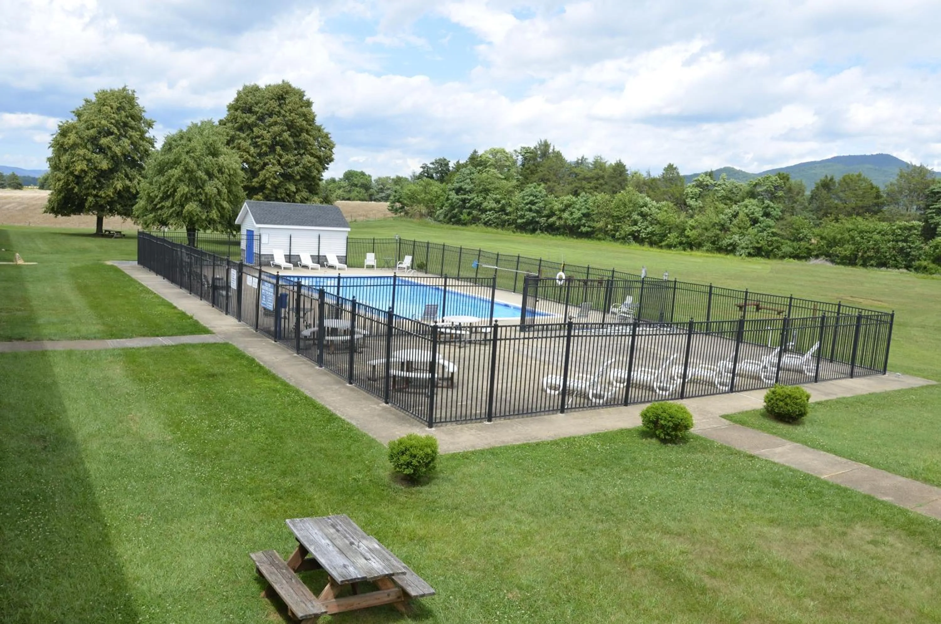 Mountain view in Days Inn by Wyndham Luray Shenandoah