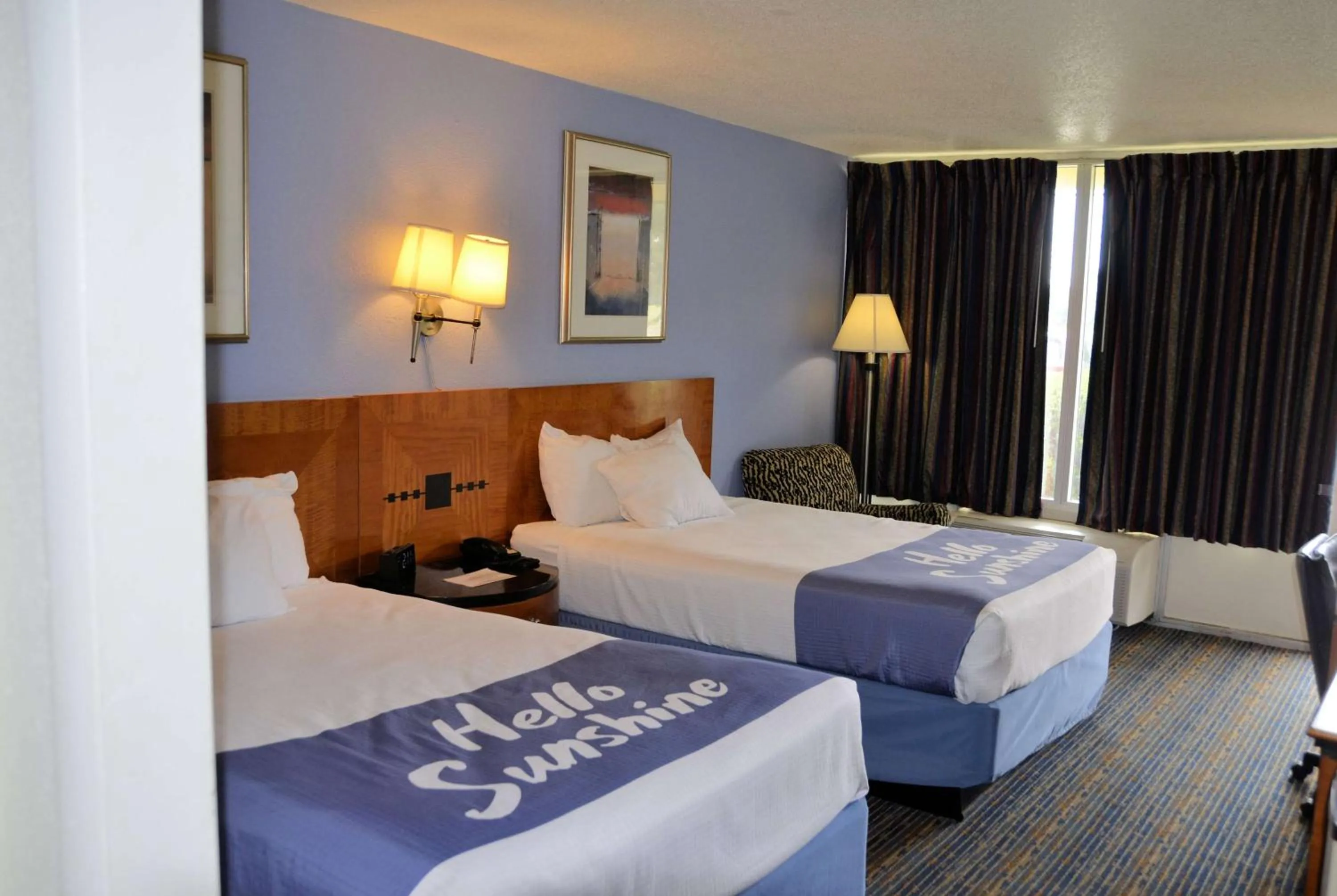 Photo of the whole room, Bed in Days Inn by Wyndham Luray Shenandoah