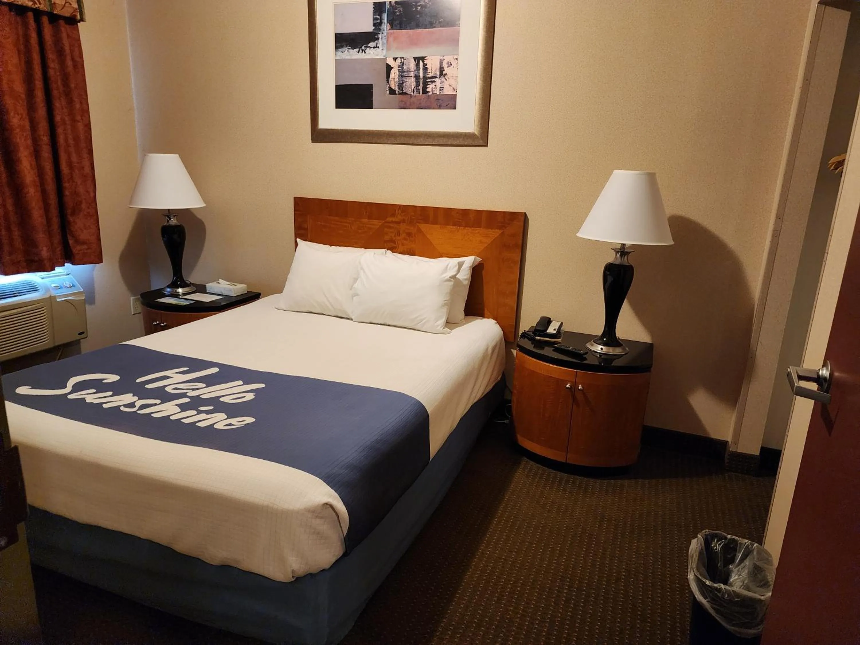 Bed in Days Inn by Wyndham Luray Shenandoah