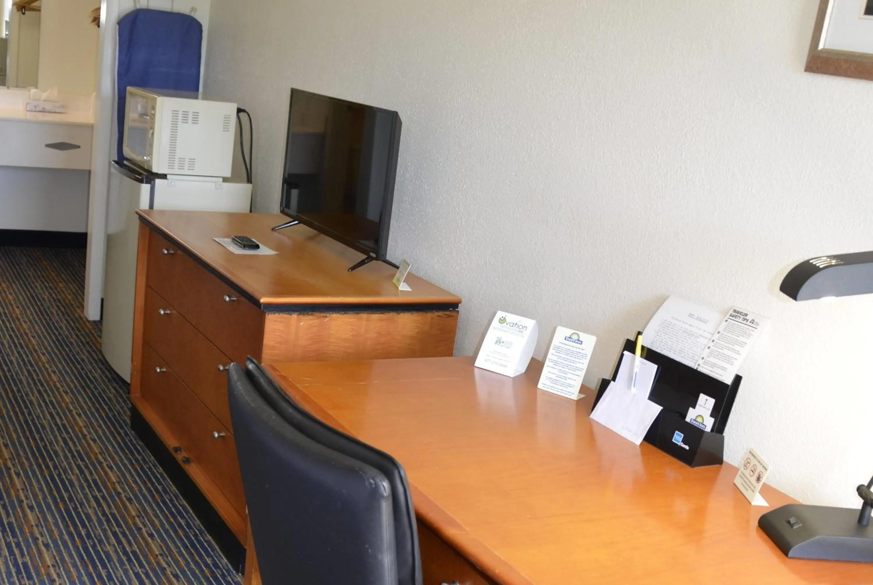 Photo of the whole room in Days Inn by Wyndham Luray Shenandoah