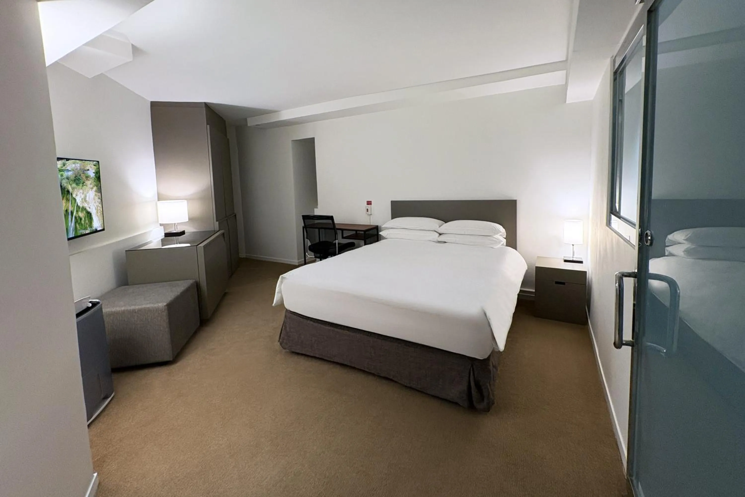 Photo of the whole room, Bed in United Hotel