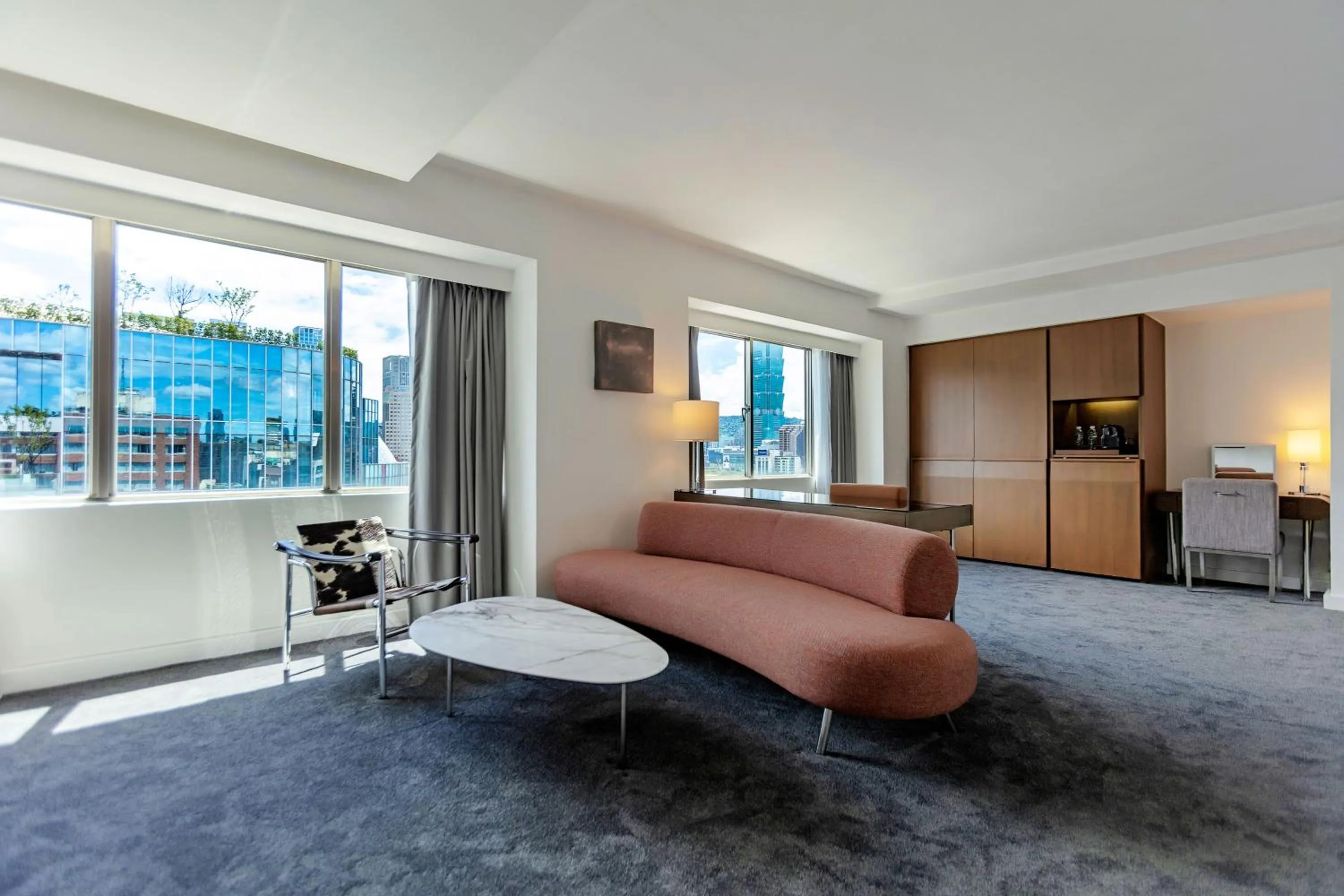 Living room in United Hotel