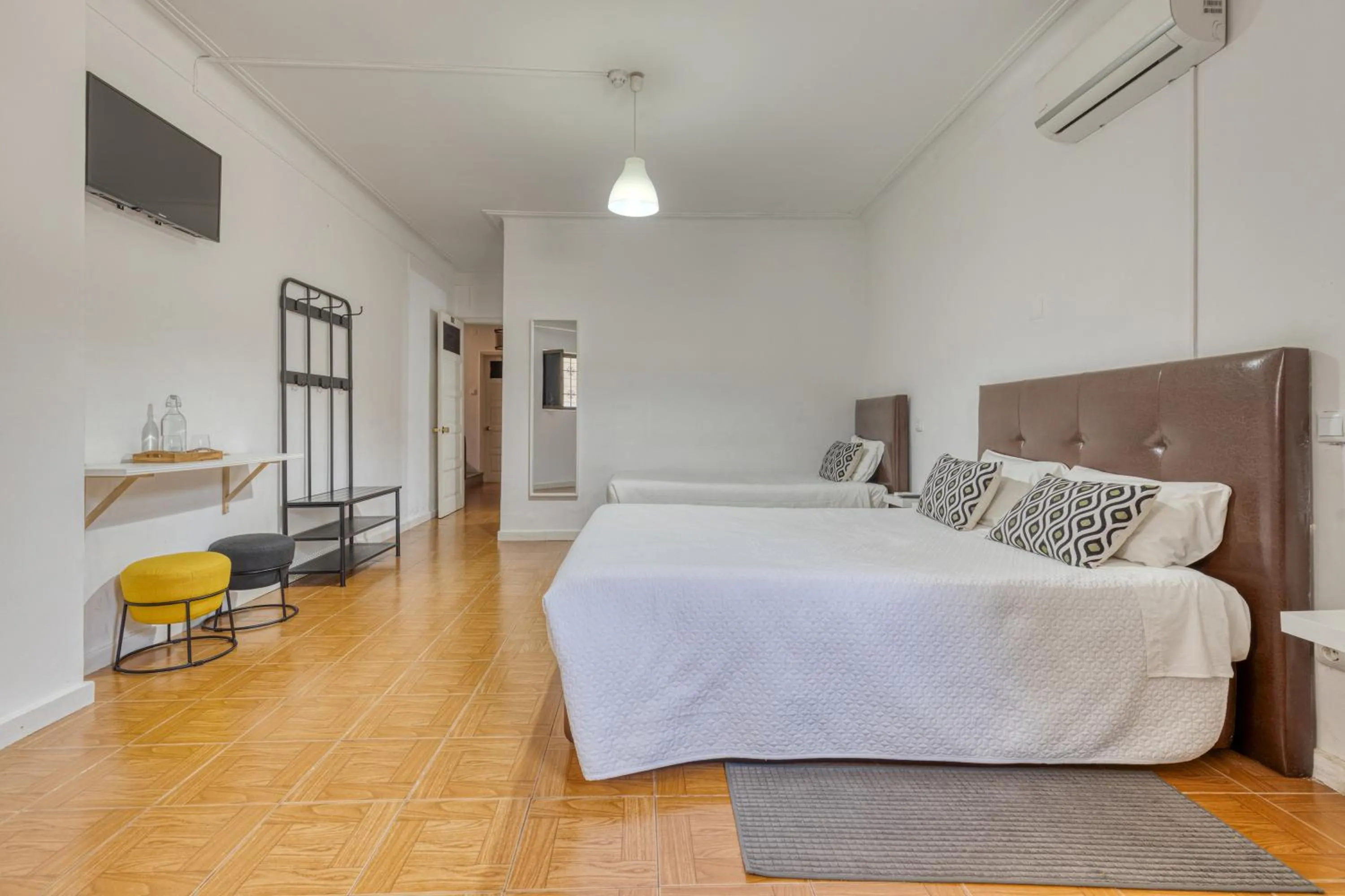 TV and multimedia, Bed in Hotel Borsalino